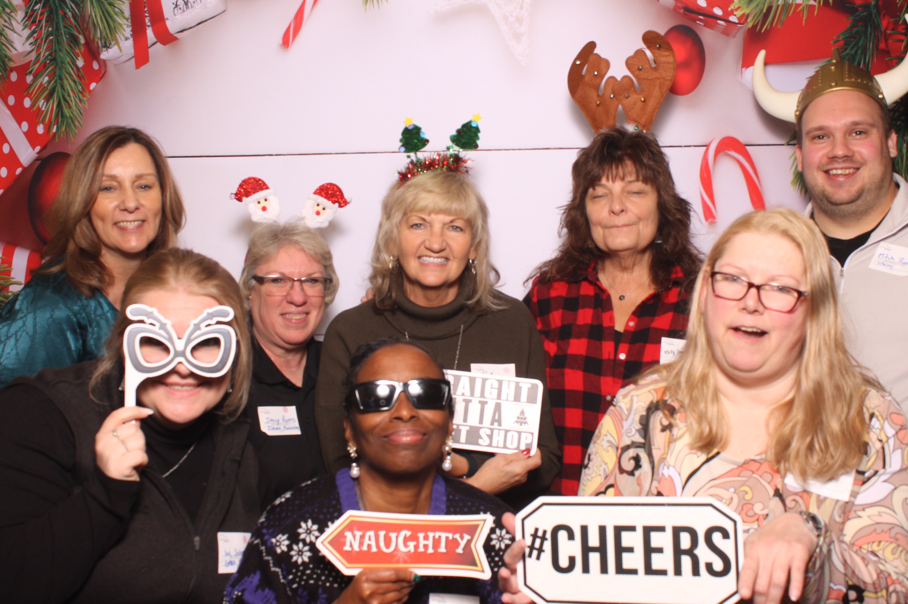 Great American Insurance Holiday Party 2024 | View more photos from the event at gallery.photoboothcincy.com/u/PhotoBoothCincy/Great-American-Insurance-Holiday-Party-2024