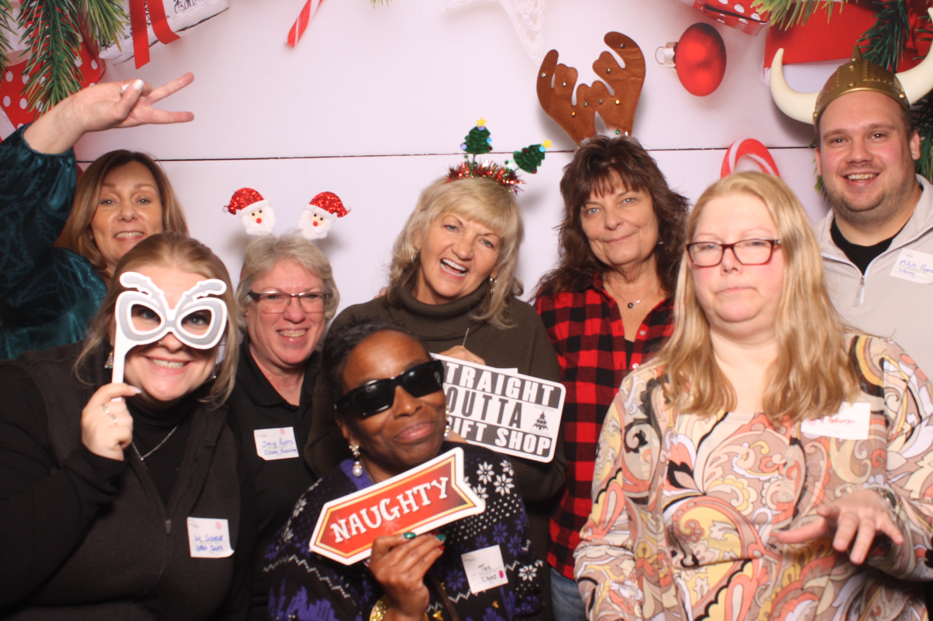 Great American Insurance Holiday Party 2024 | View more photos from the event at gallery.photoboothcincy.com/u/PhotoBoothCincy/Great-American-Insurance-Holiday-Party-2024