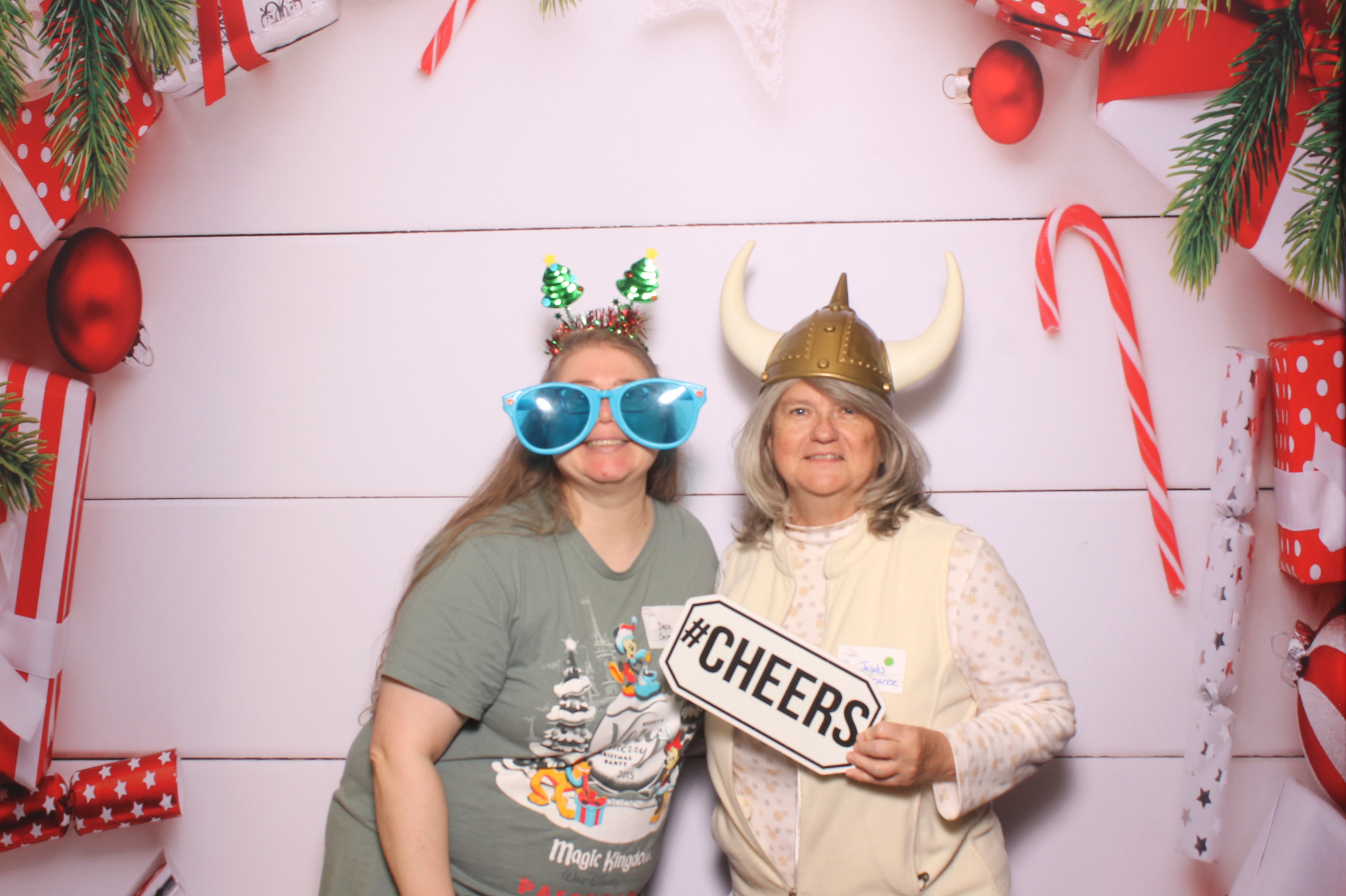 Great American Insurance Holiday Party 2024 | View more photos from the event at gallery.photoboothcincy.com/u/PhotoBoothCincy/Great-American-Insurance-Holiday-Party-2024