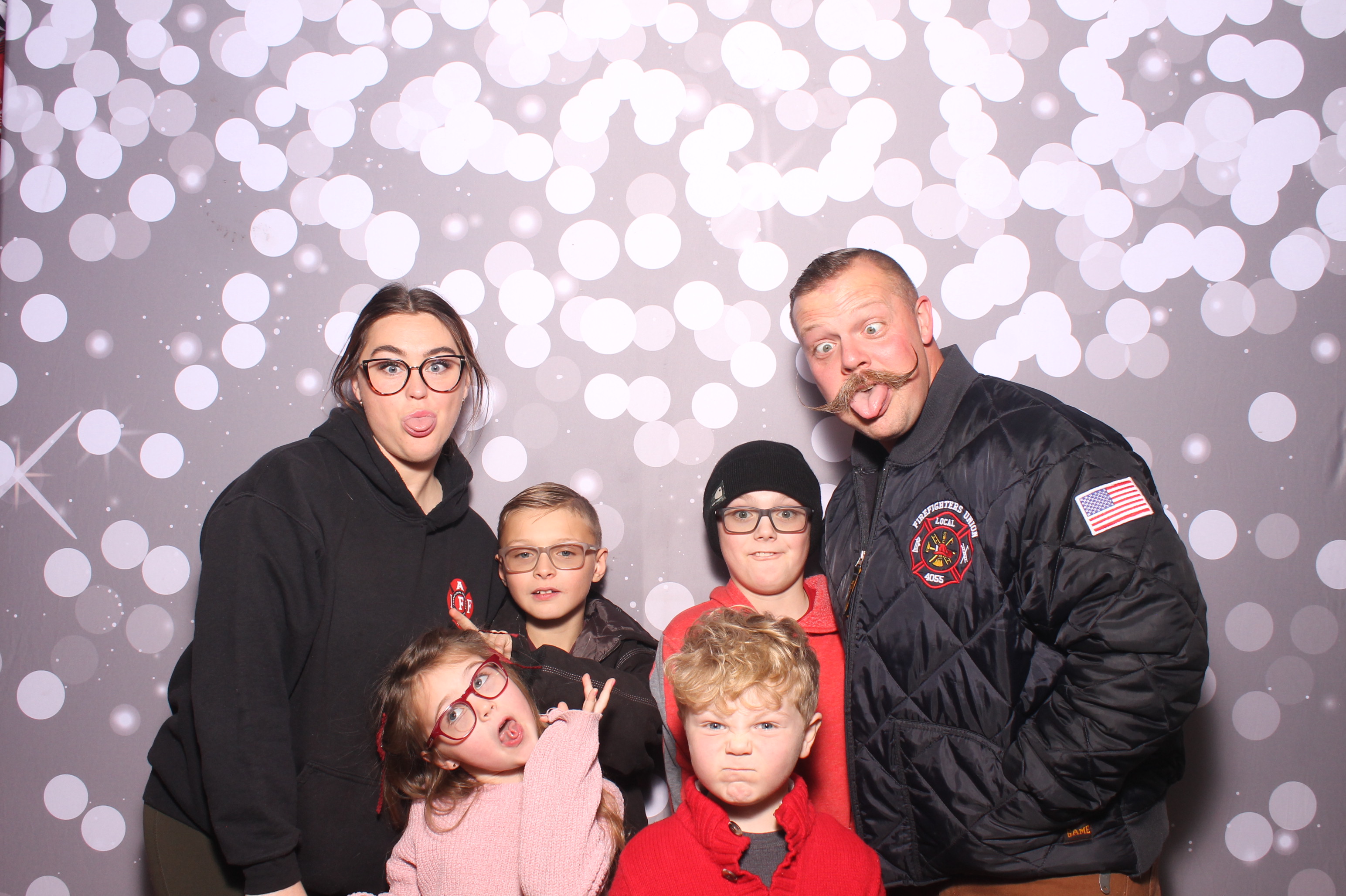 Hamilton TWP. Maineville Joint Tree Lighting | View more photos from the event at gallery.photoboothcincy.com/u/PhotoBoothCincy/Hamilton-TWP-Maineville-Joint-Tree-Lighting