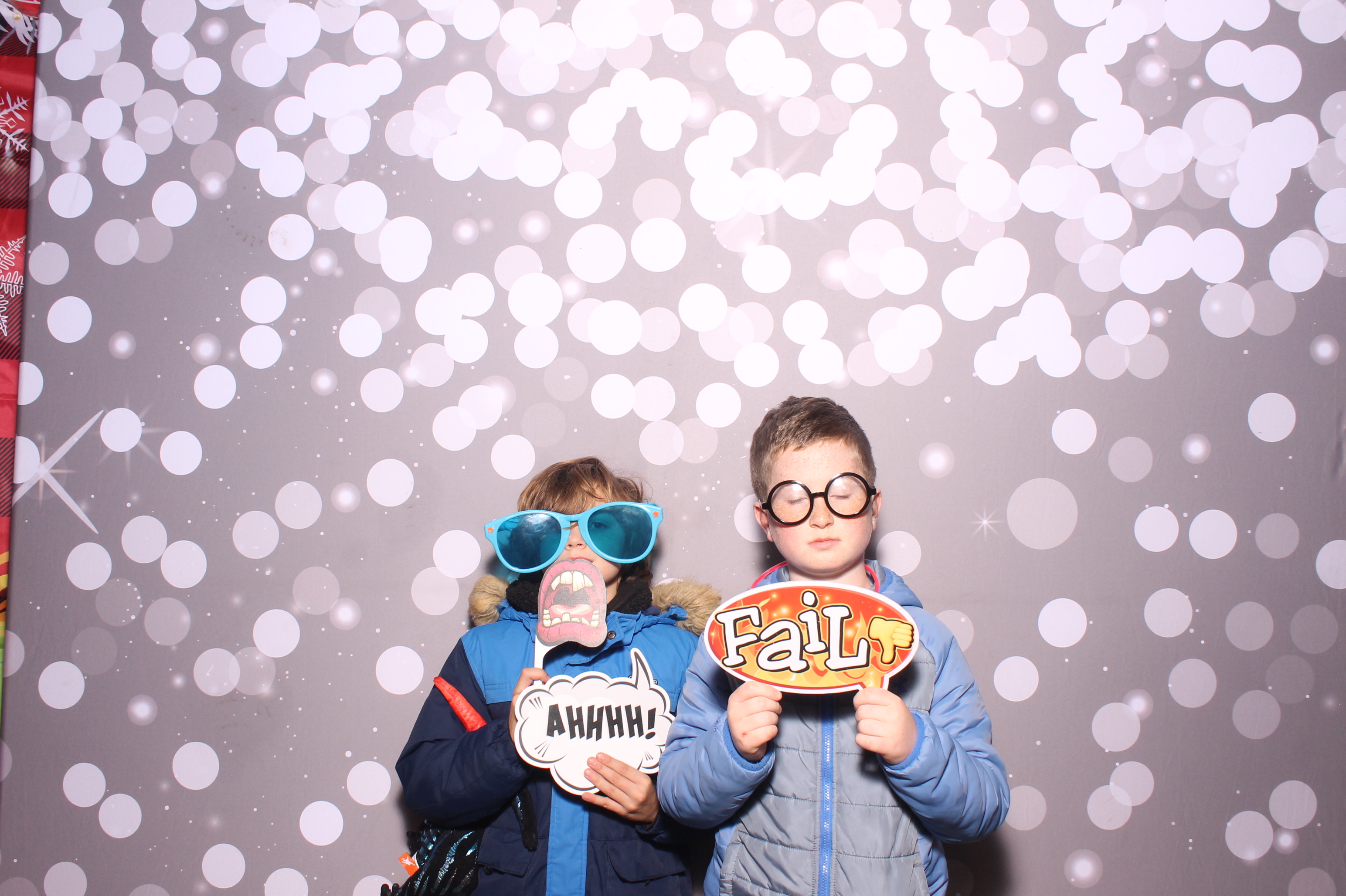 Hamilton TWP. Maineville Joint Tree Lighting | View more photos from the event at gallery.photoboothcincy.com/u/PhotoBoothCincy/Hamilton-TWP-Maineville-Joint-Tree-Lighting