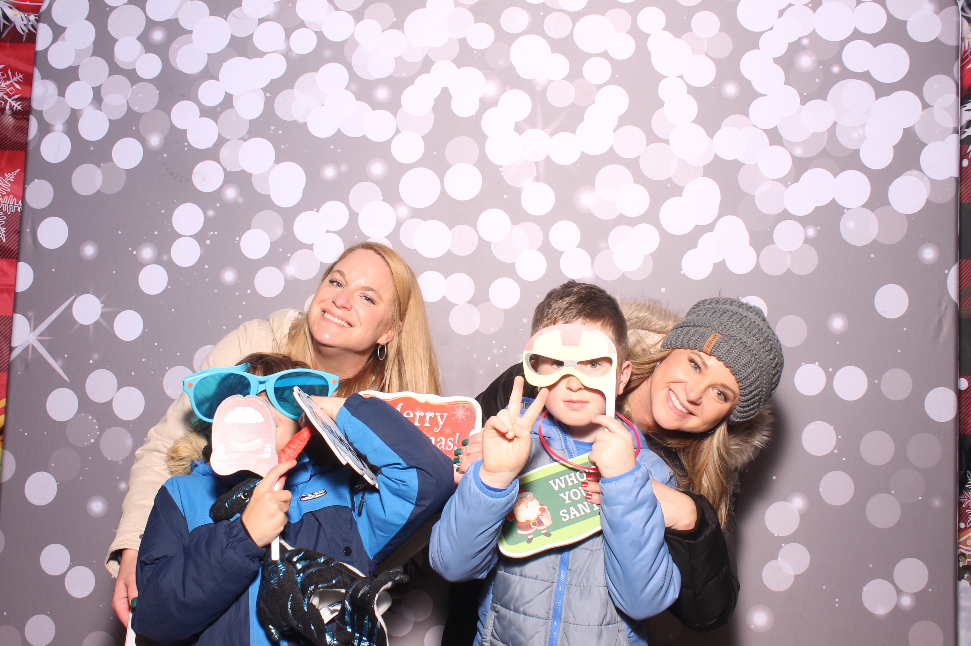 Hamilton TWP. Maineville Joint Tree Lighting | View more photos from the event at gallery.photoboothcincy.com/u/PhotoBoothCincy/Hamilton-TWP-Maineville-Joint-Tree-Lighting