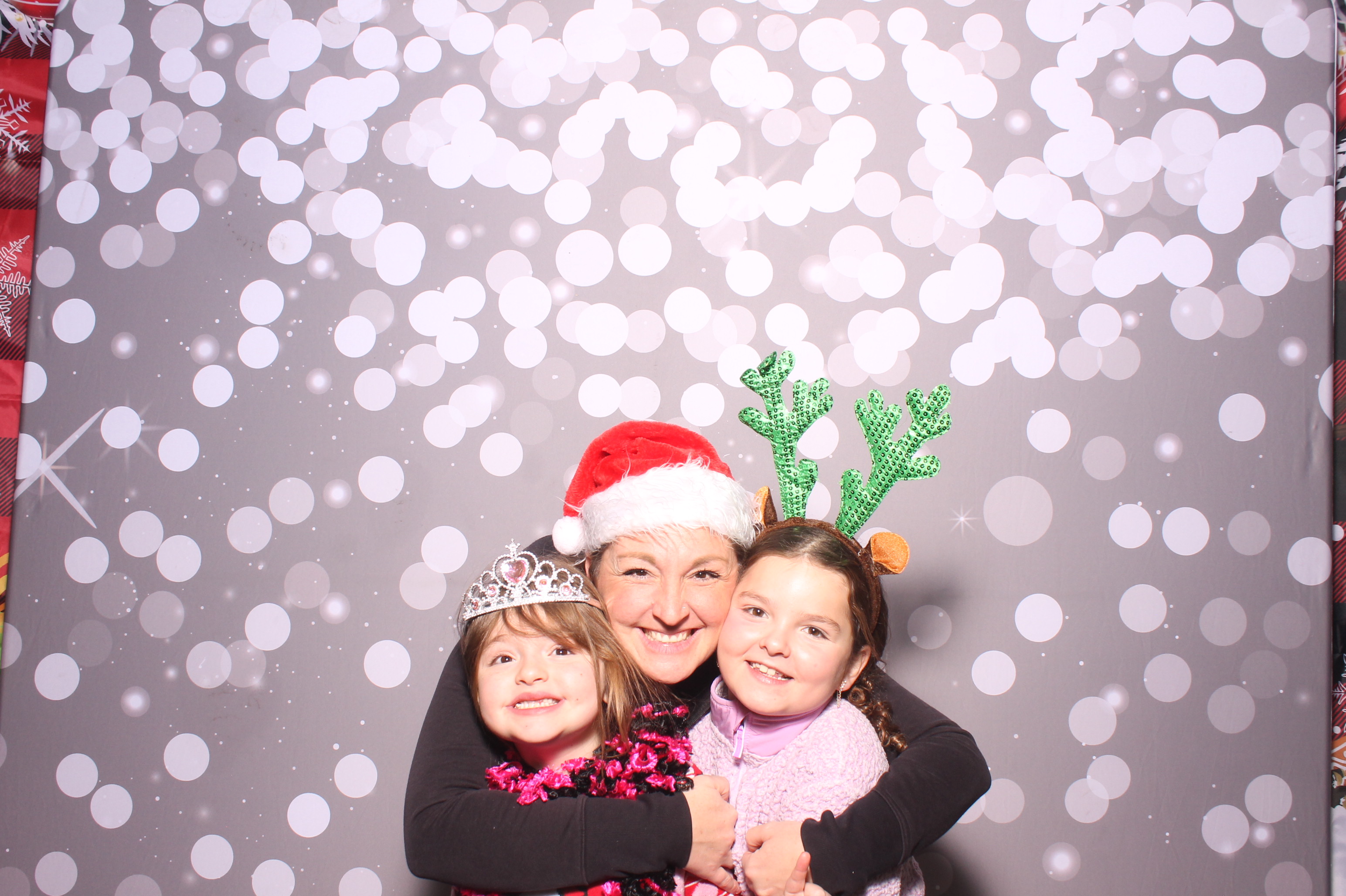 Hamilton TWP. Maineville Joint Tree Lighting | View more photos from the event at gallery.photoboothcincy.com/u/PhotoBoothCincy/Hamilton-TWP-Maineville-Joint-Tree-Lighting