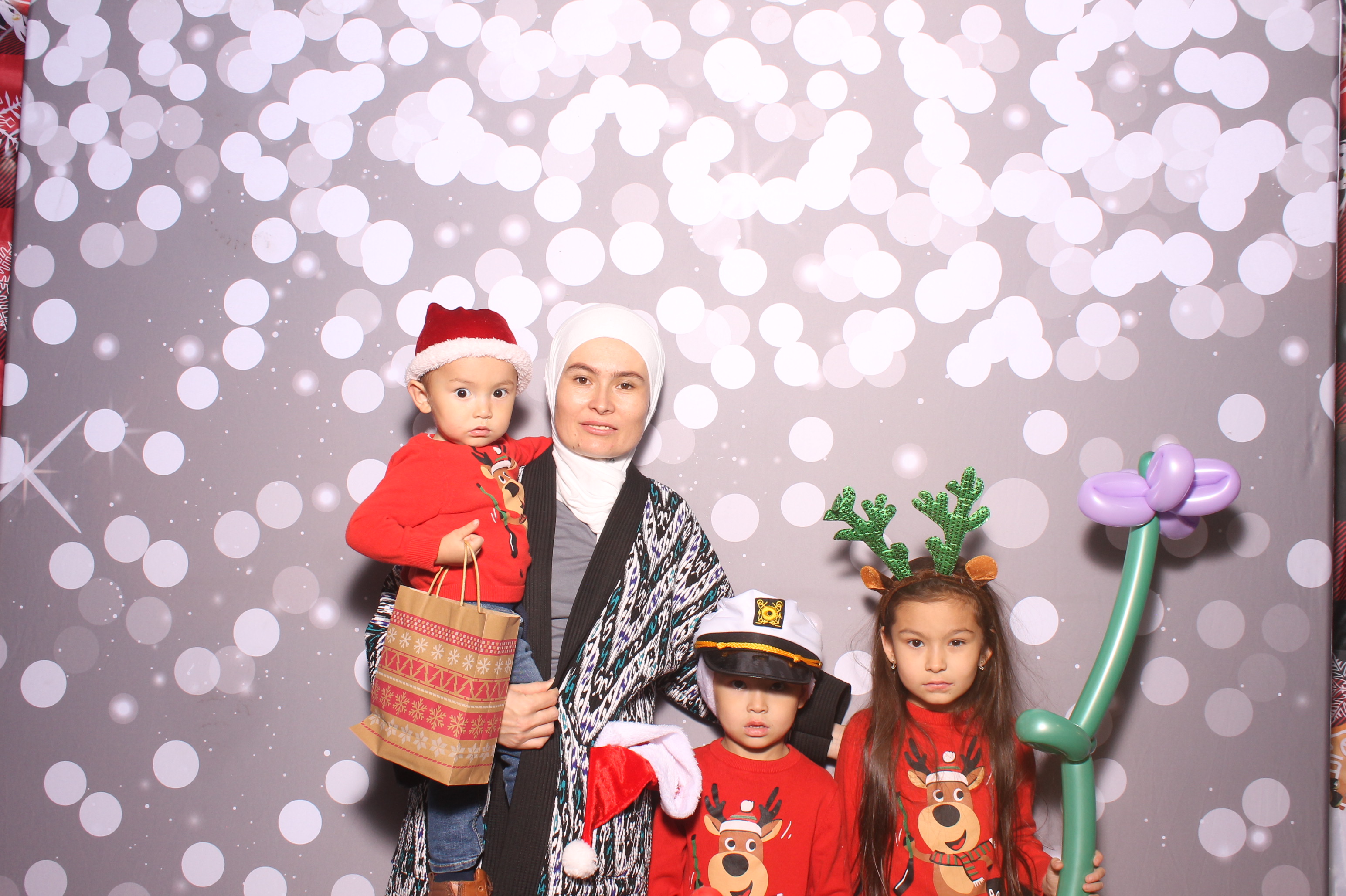 Hamilton TWP. Maineville Joint Tree Lighting | View more photos from the event at gallery.photoboothcincy.com/u/PhotoBoothCincy/Hamilton-TWP-Maineville-Joint-Tree-Lighting