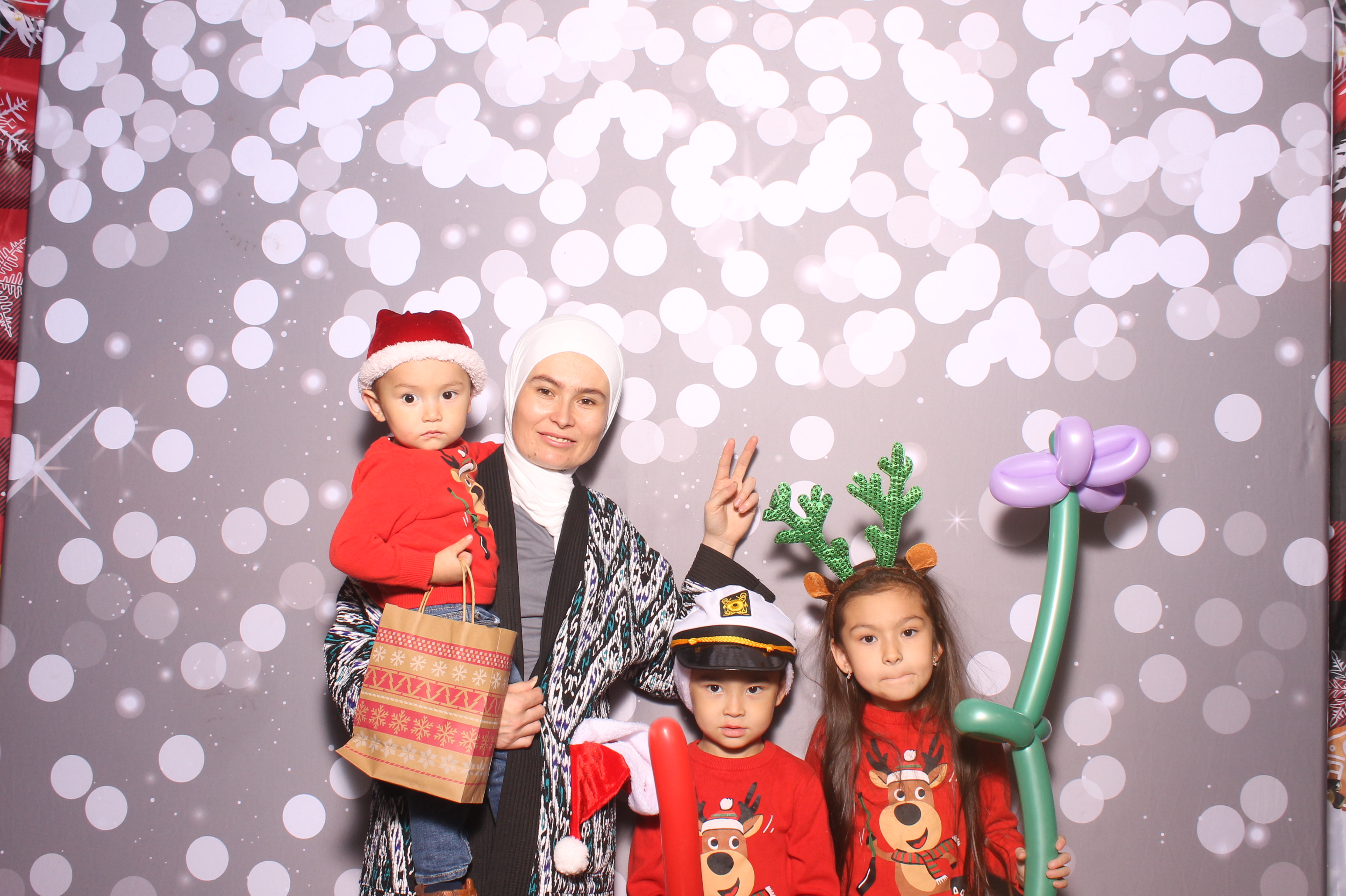 Hamilton TWP. Maineville Joint Tree Lighting | View more photos from the event at gallery.photoboothcincy.com/u/PhotoBoothCincy/Hamilton-TWP-Maineville-Joint-Tree-Lighting