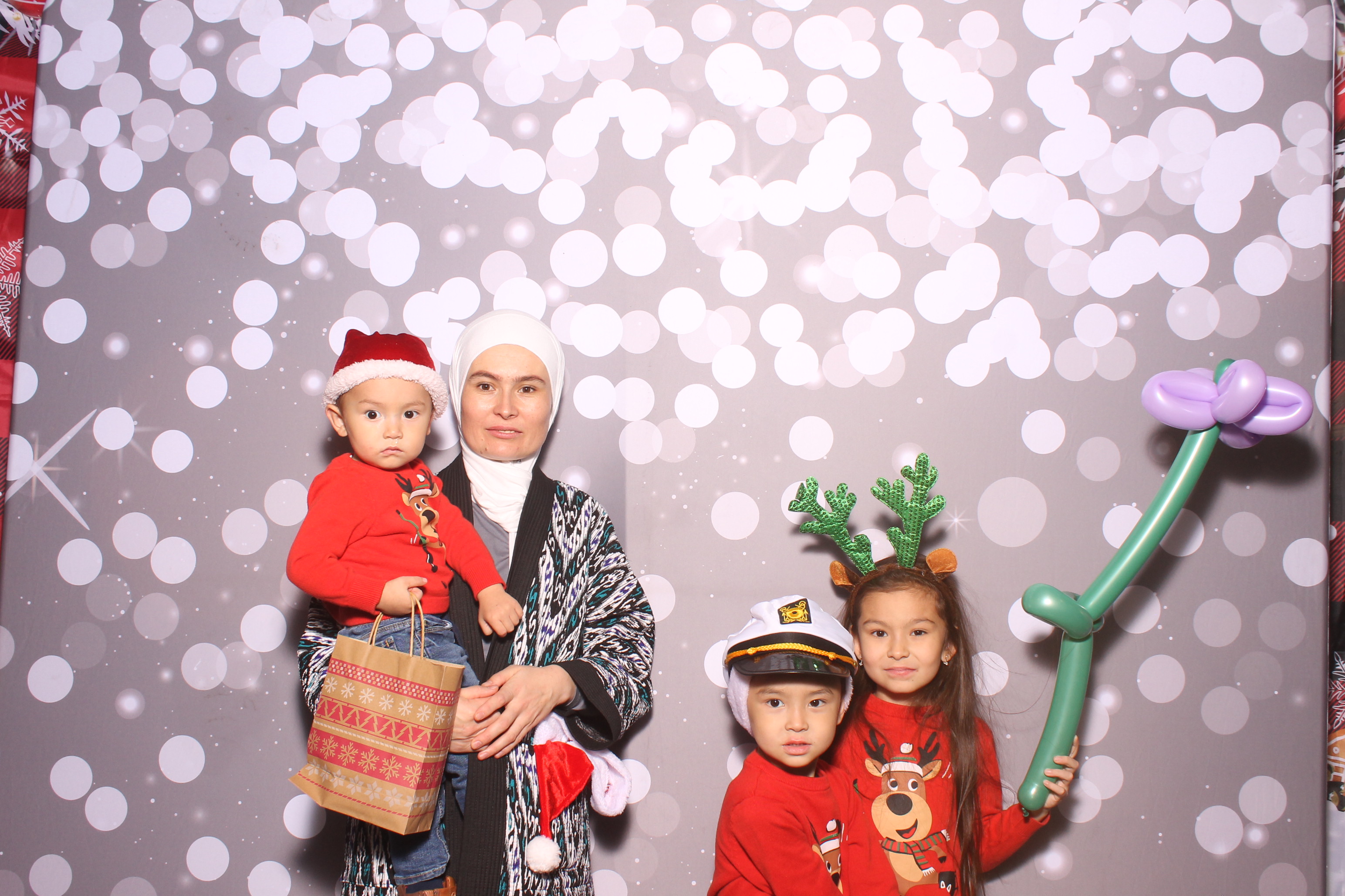 Hamilton TWP. Maineville Joint Tree Lighting | View more photos from the event at gallery.photoboothcincy.com/u/PhotoBoothCincy/Hamilton-TWP-Maineville-Joint-Tree-Lighting