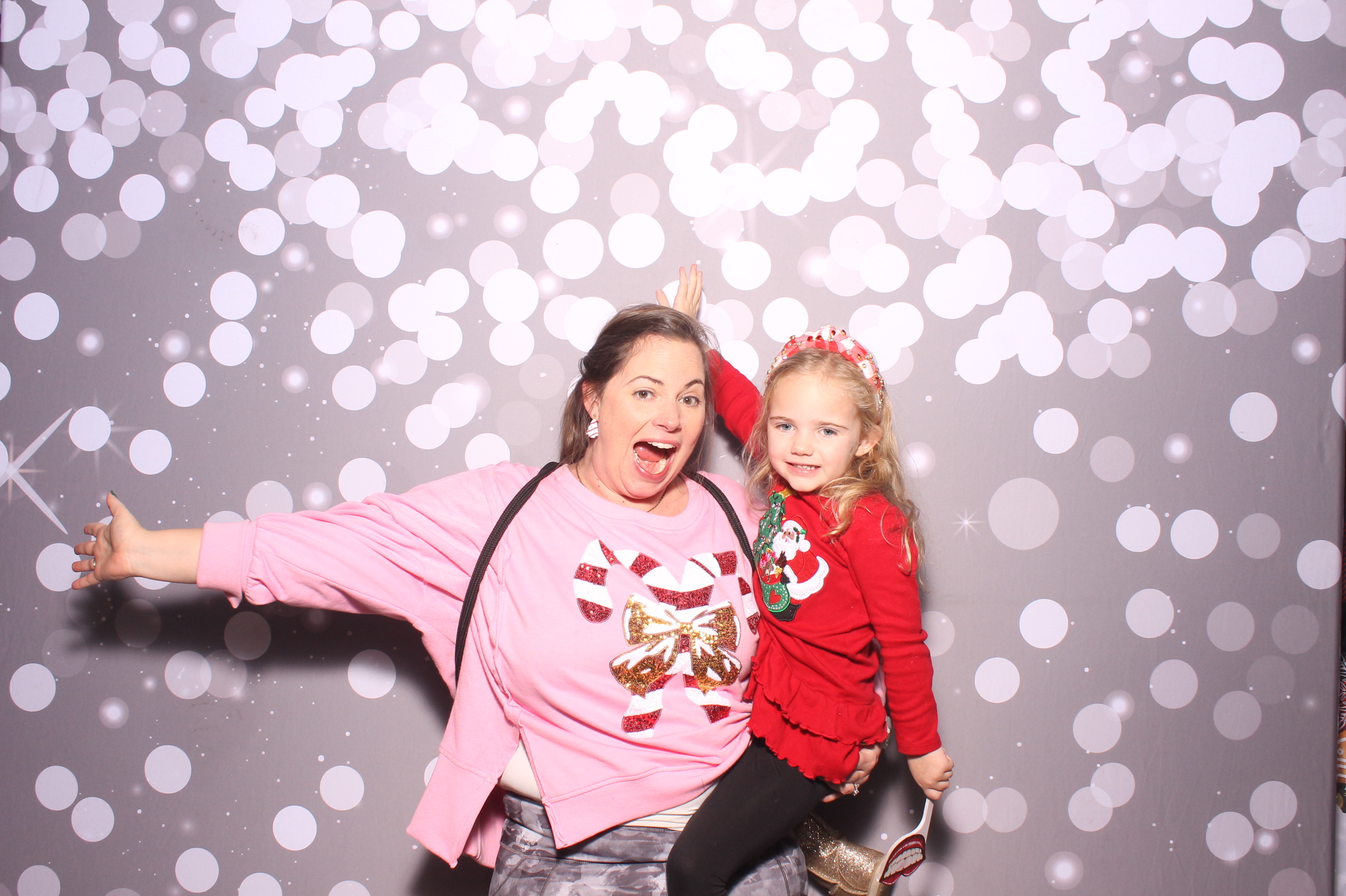Hamilton TWP. Maineville Joint Tree Lighting | View more photos from the event at gallery.photoboothcincy.com/u/PhotoBoothCincy/Hamilton-TWP-Maineville-Joint-Tree-Lighting