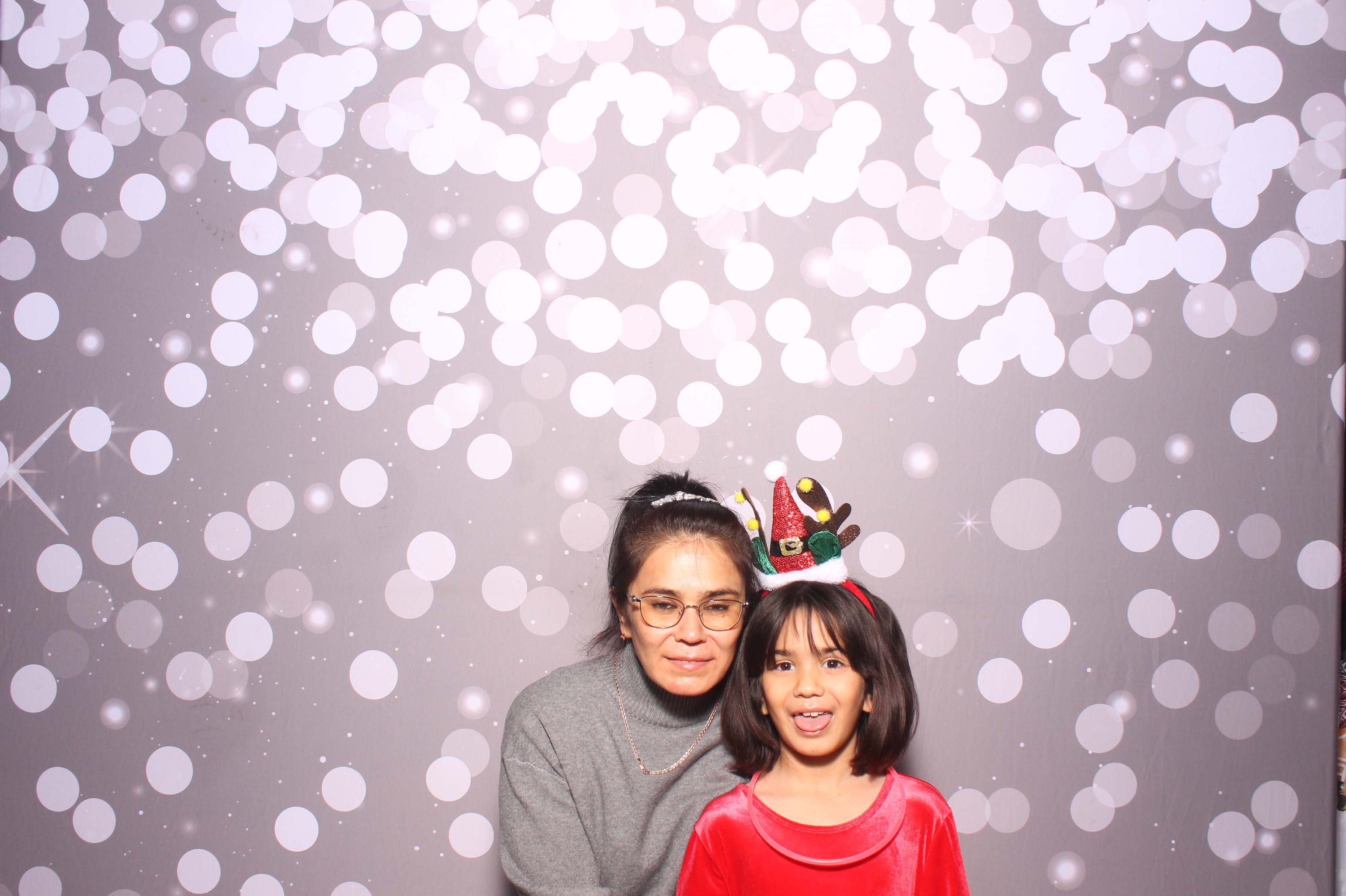 Hamilton TWP. Maineville Joint Tree Lighting | View more photos from the event at gallery.photoboothcincy.com/u/PhotoBoothCincy/Hamilton-TWP-Maineville-Joint-Tree-Lighting
