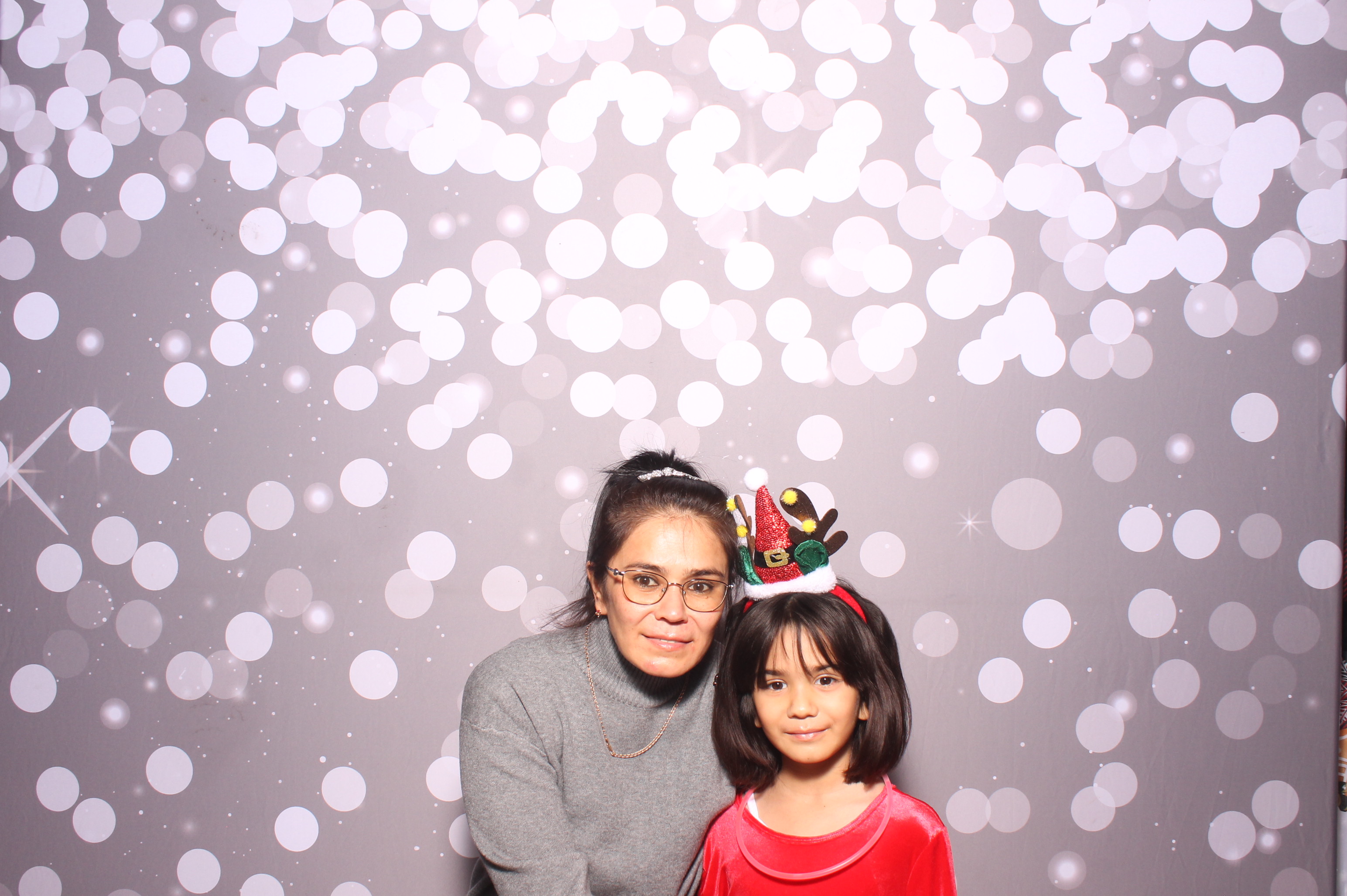 Hamilton TWP. Maineville Joint Tree Lighting | View more photos from the event at gallery.photoboothcincy.com/u/PhotoBoothCincy/Hamilton-TWP-Maineville-Joint-Tree-Lighting