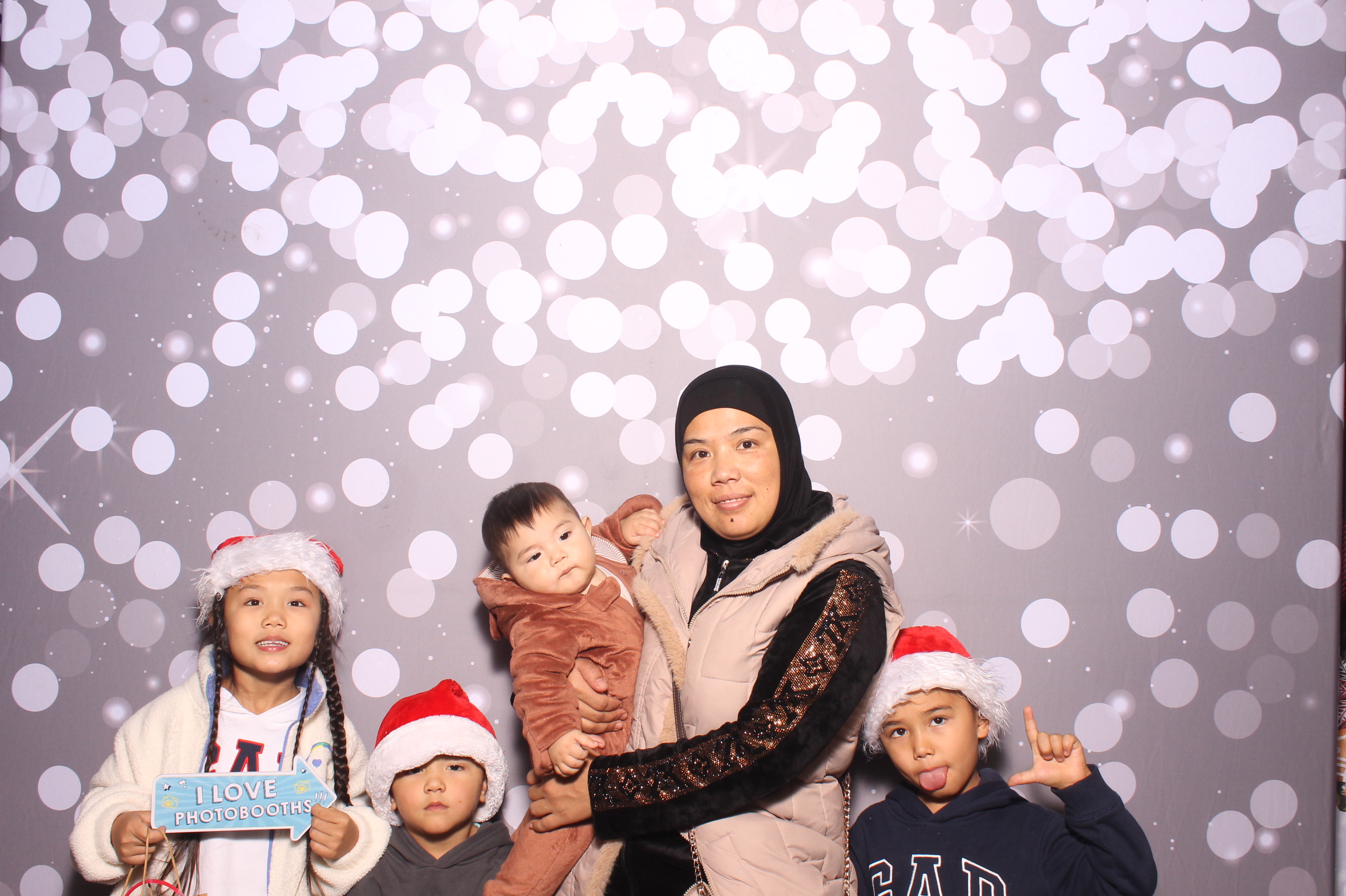 Hamilton TWP. Maineville Joint Tree Lighting | View more photos from the event at gallery.photoboothcincy.com/u/PhotoBoothCincy/Hamilton-TWP-Maineville-Joint-Tree-Lighting