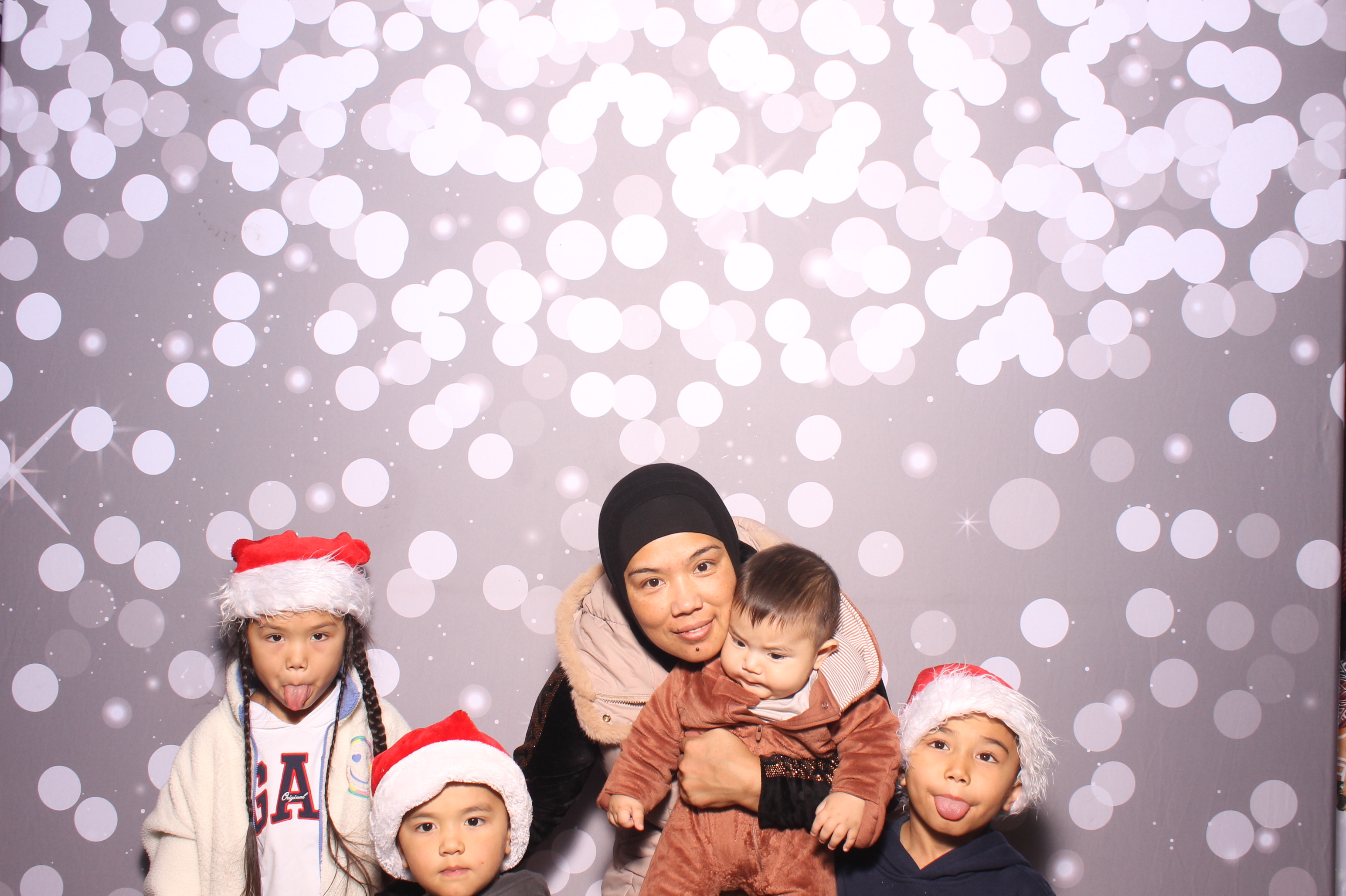 Hamilton TWP. Maineville Joint Tree Lighting | View more photos from the event at gallery.photoboothcincy.com/u/PhotoBoothCincy/Hamilton-TWP-Maineville-Joint-Tree-Lighting
