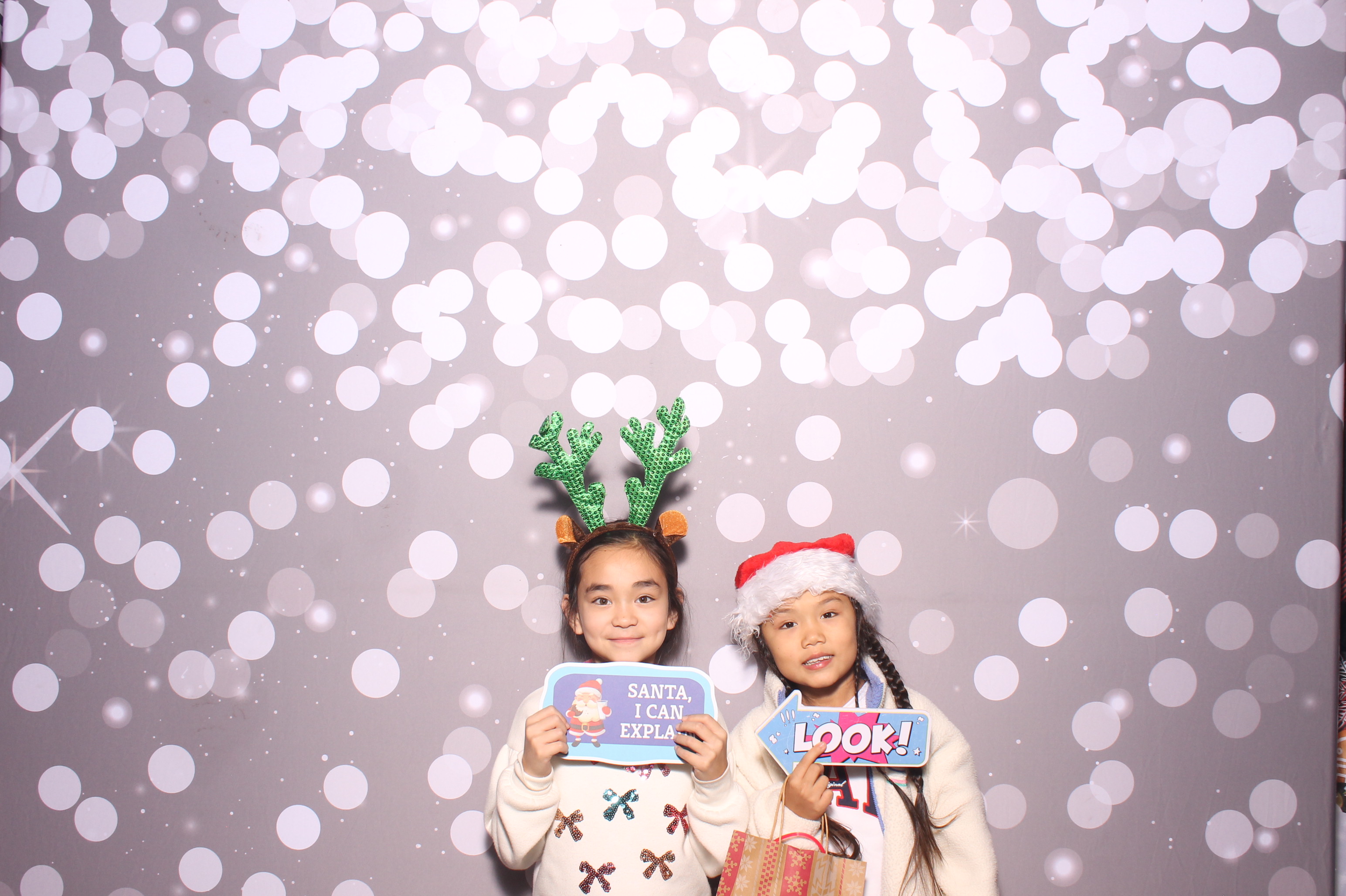 Hamilton TWP. Maineville Joint Tree Lighting | View more photos from the event at gallery.photoboothcincy.com/u/PhotoBoothCincy/Hamilton-TWP-Maineville-Joint-Tree-Lighting