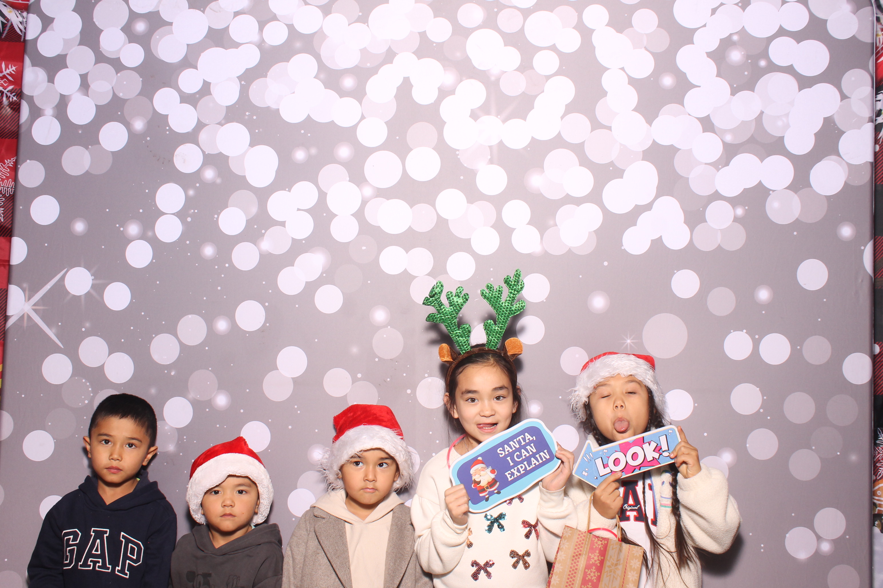 Hamilton TWP. Maineville Joint Tree Lighting | View more photos from the event at gallery.photoboothcincy.com/u/PhotoBoothCincy/Hamilton-TWP-Maineville-Joint-Tree-Lighting