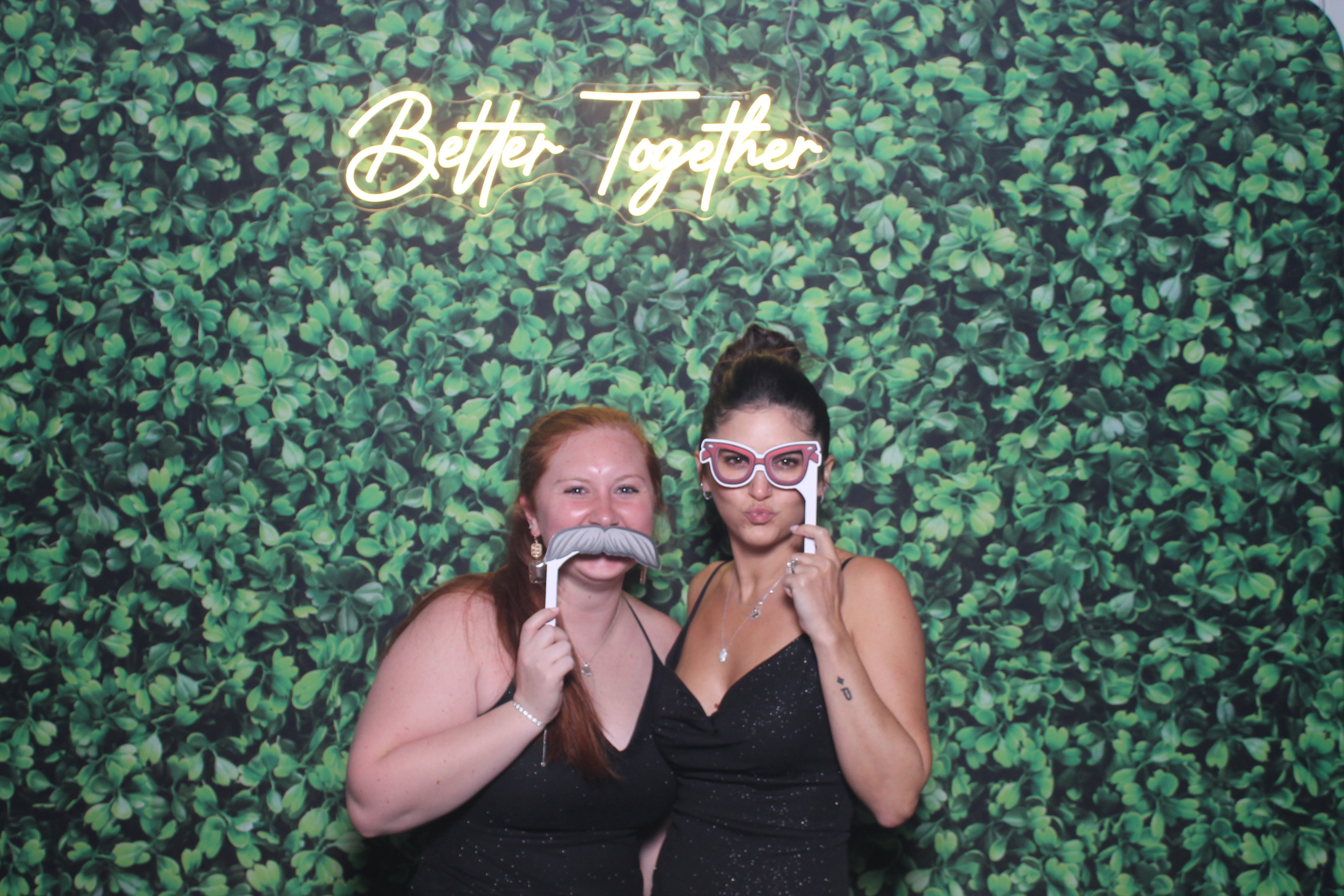 Hayley Perry Reception | View more photos from the event at gallery.photoboothcincy.com/u/PhotoBoothCincy/Hayley-Perry-Reception