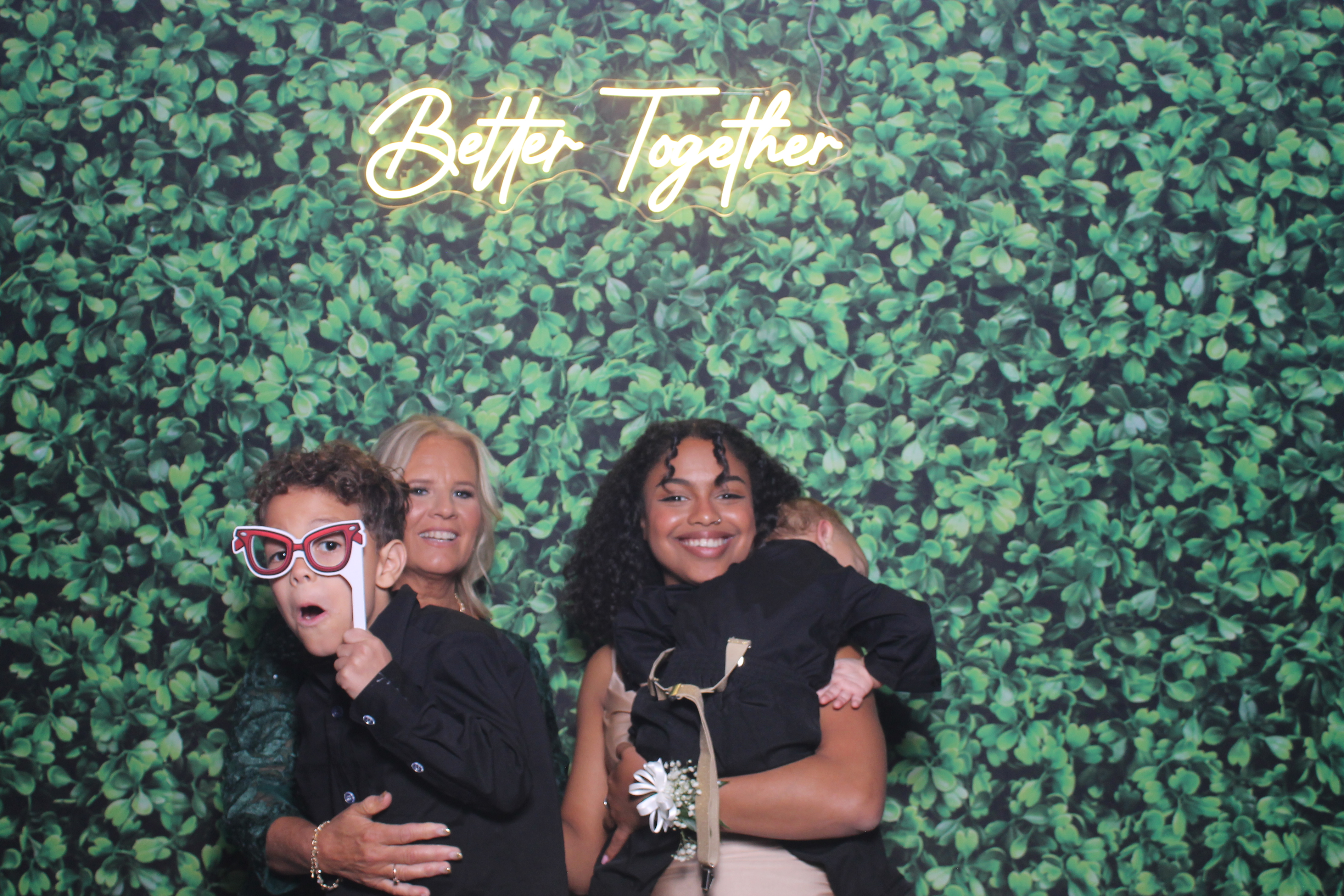 Hayley Perry Reception | View more photos from the event at gallery.photoboothcincy.com/u/PhotoBoothCincy/Hayley-Perry-Reception