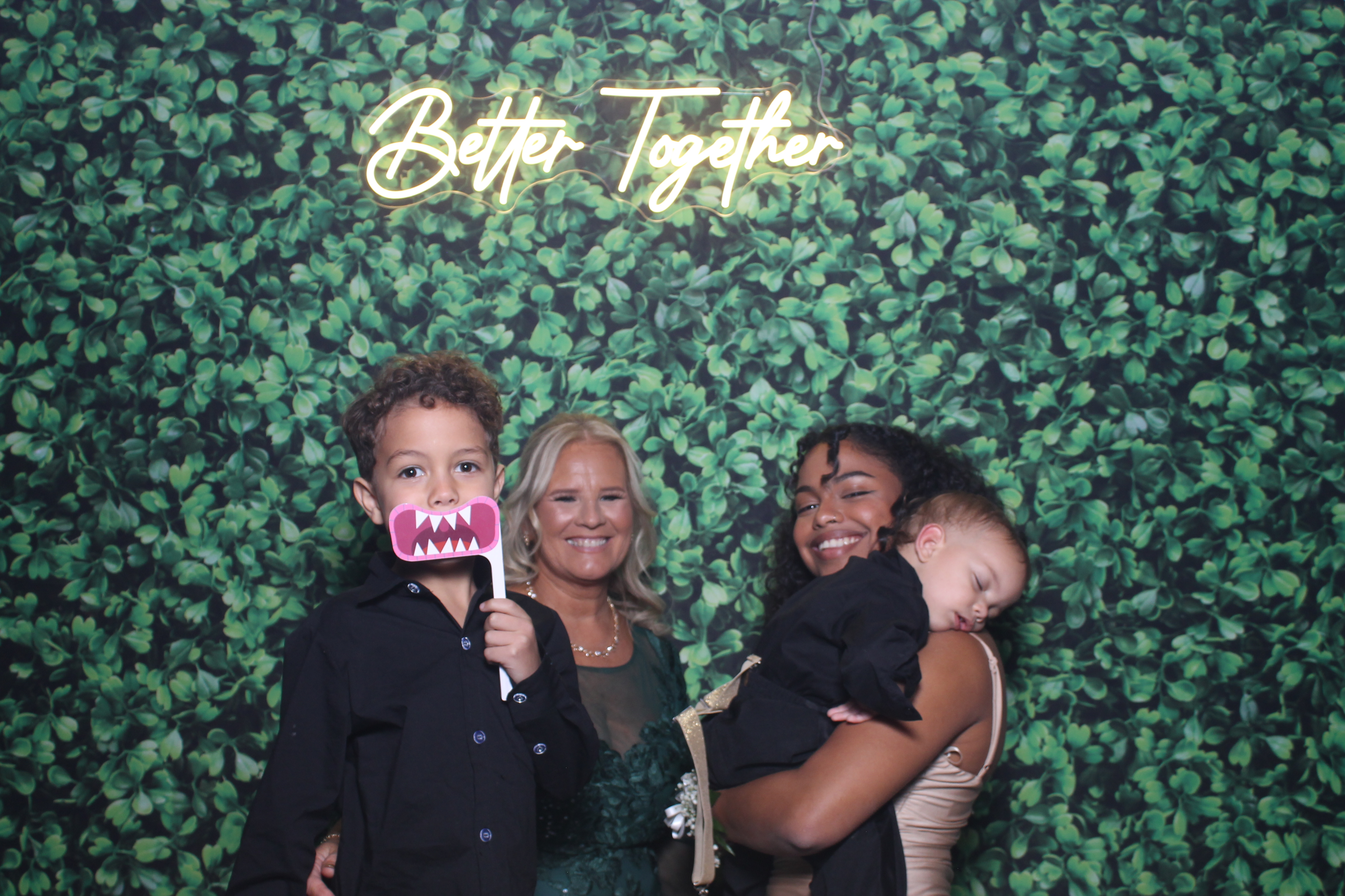 Hayley Perry Reception | View more photos from the event at gallery.photoboothcincy.com/u/PhotoBoothCincy/Hayley-Perry-Reception