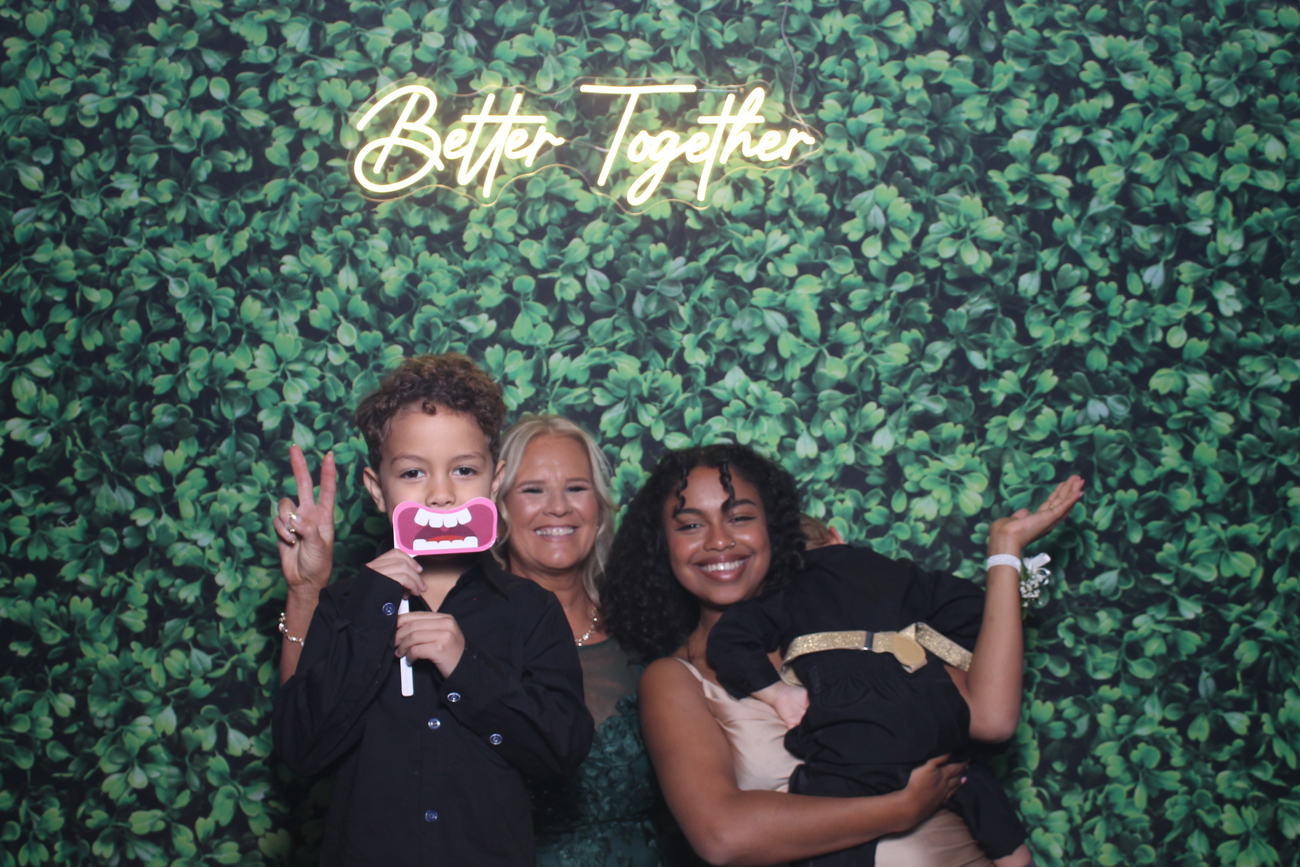 Hayley Perry Reception | View more photos from the event at gallery.photoboothcincy.com/u/PhotoBoothCincy/Hayley-Perry-Reception