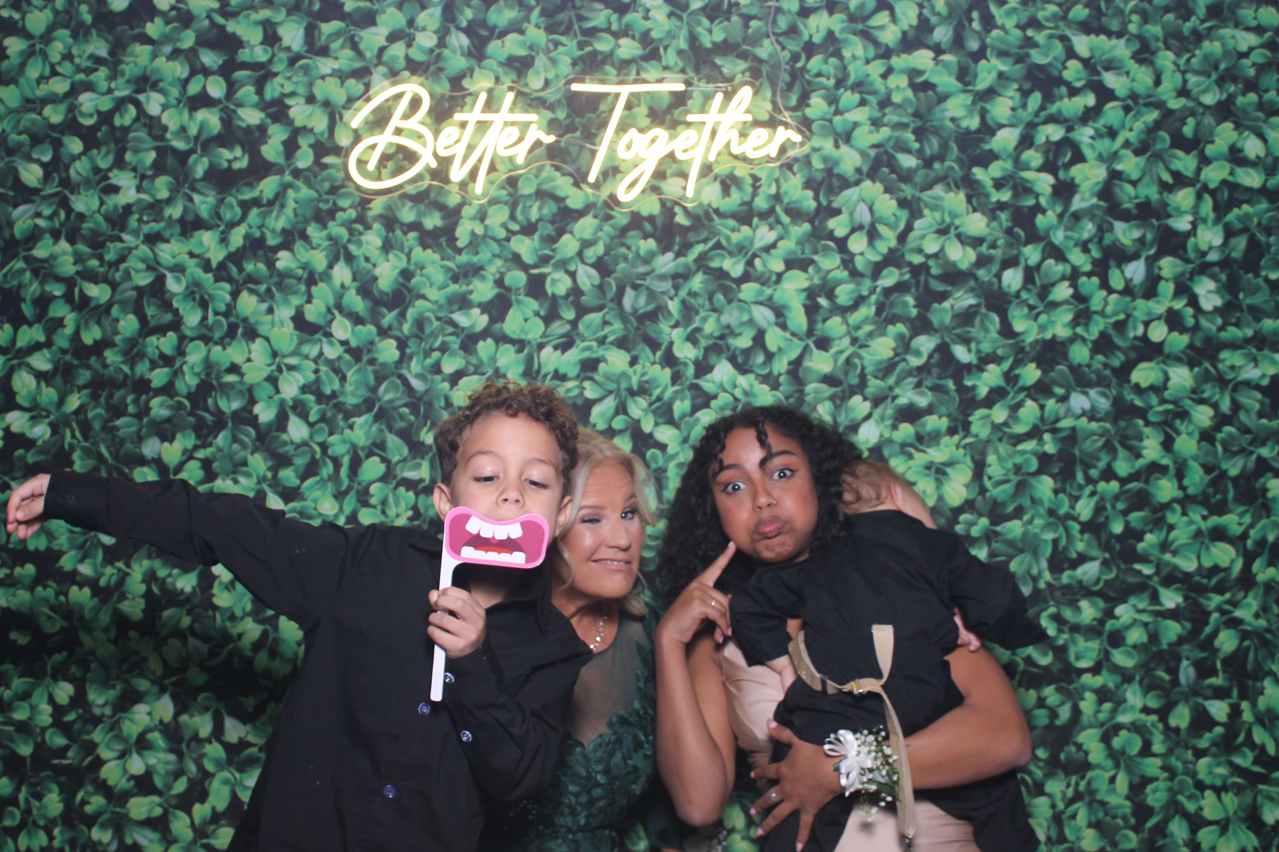 Hayley Perry Reception | View more photos from the event at gallery.photoboothcincy.com/u/PhotoBoothCincy/Hayley-Perry-Reception