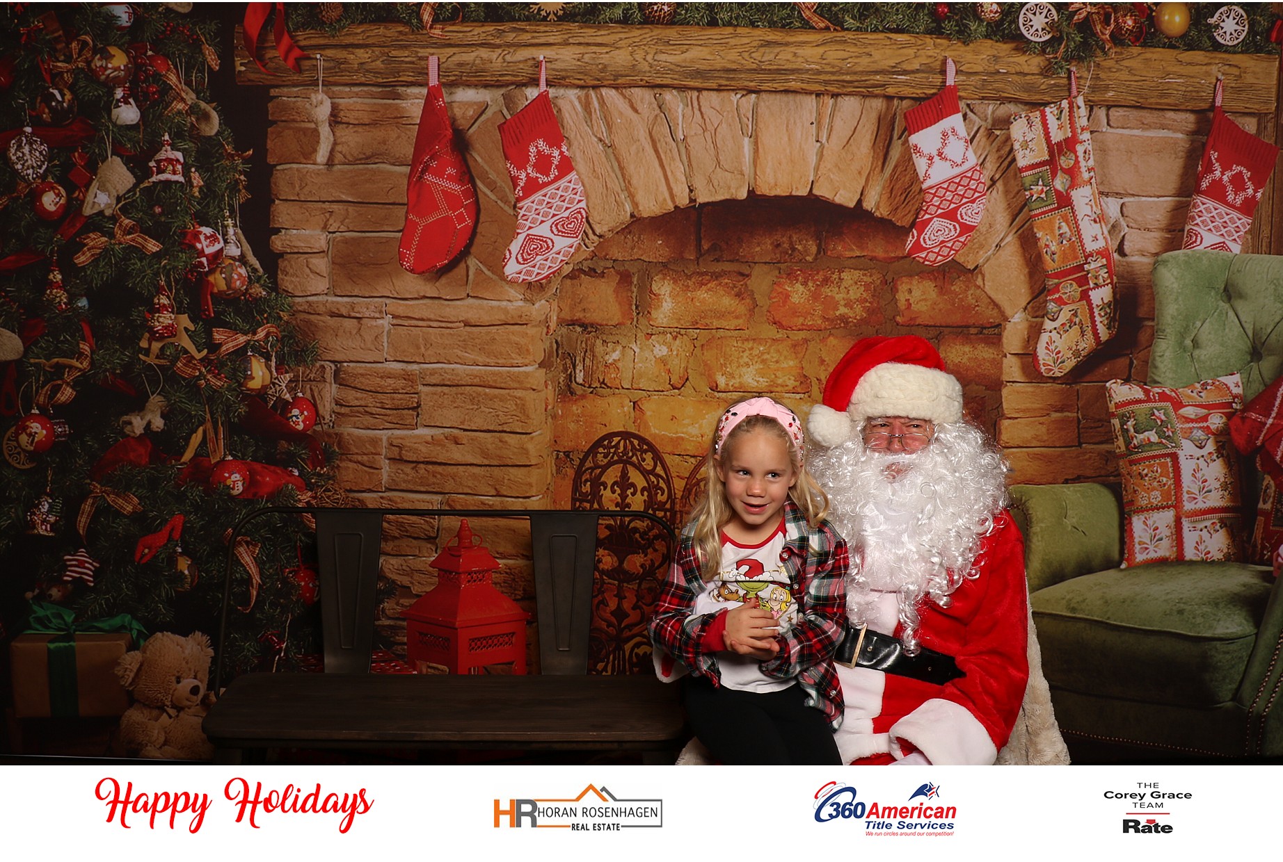 Horan RosenHagen Santa Photo | View more photos from the event at gallery.photoboothcincy.com/u/PhotoBoothCincy/Horan-RosenHagen-Santa-Photo