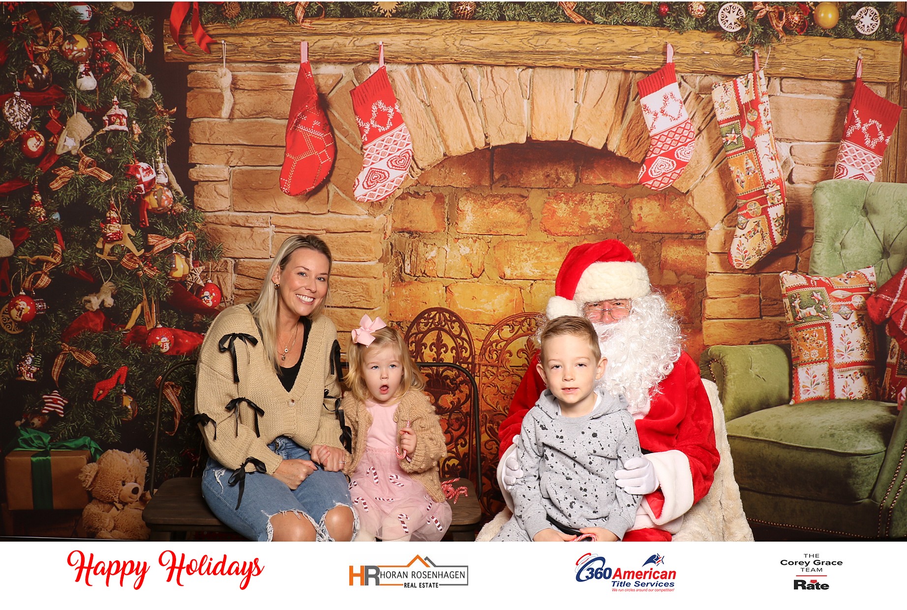Horan RosenHagen Santa Photo | View more photos from the event at gallery.photoboothcincy.com/u/PhotoBoothCincy/Horan-RosenHagen-Santa-Photo