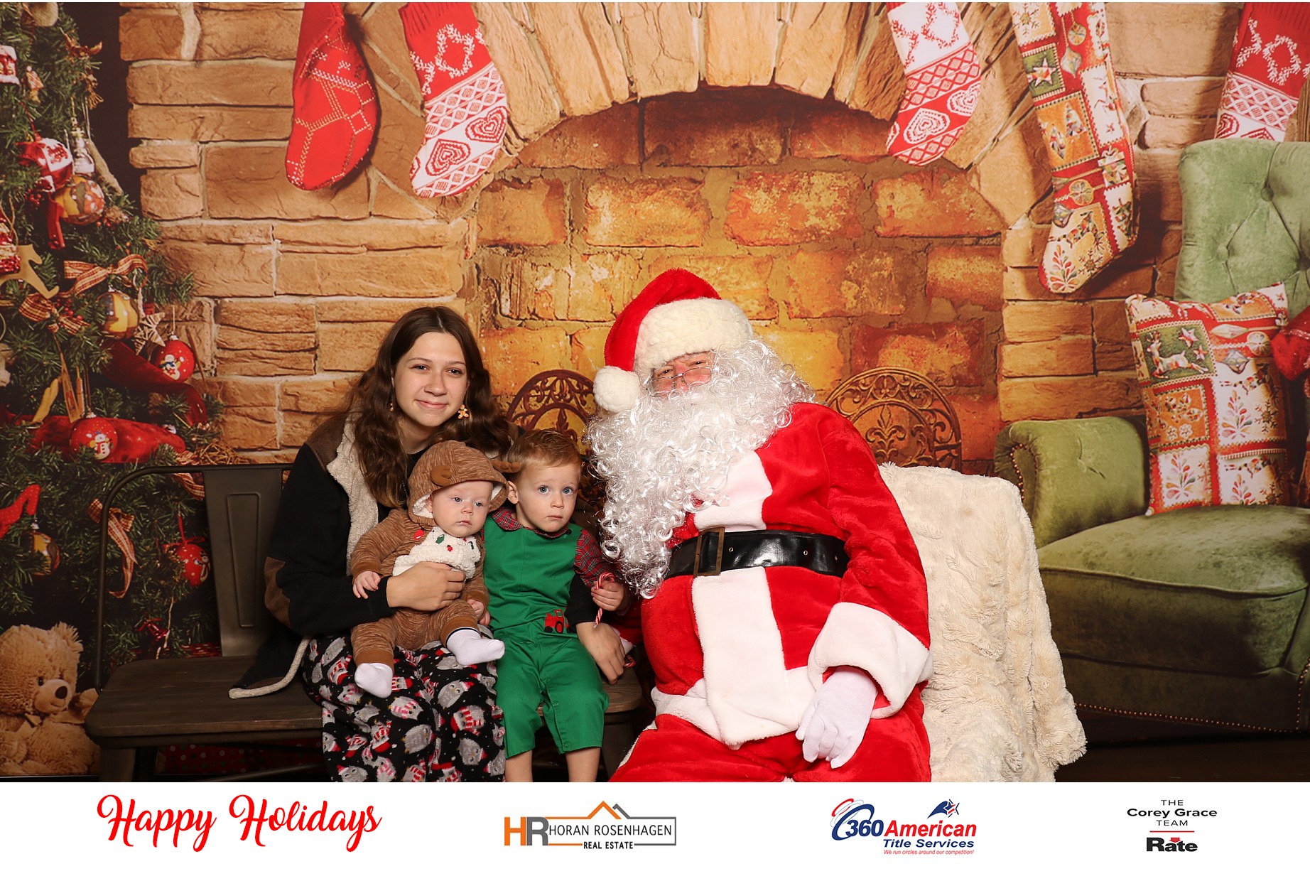 Horan RosenHagen Santa Photo | View more photos from the event at gallery.photoboothcincy.com/u/PhotoBoothCincy/Horan-RosenHagen-Santa-Photo