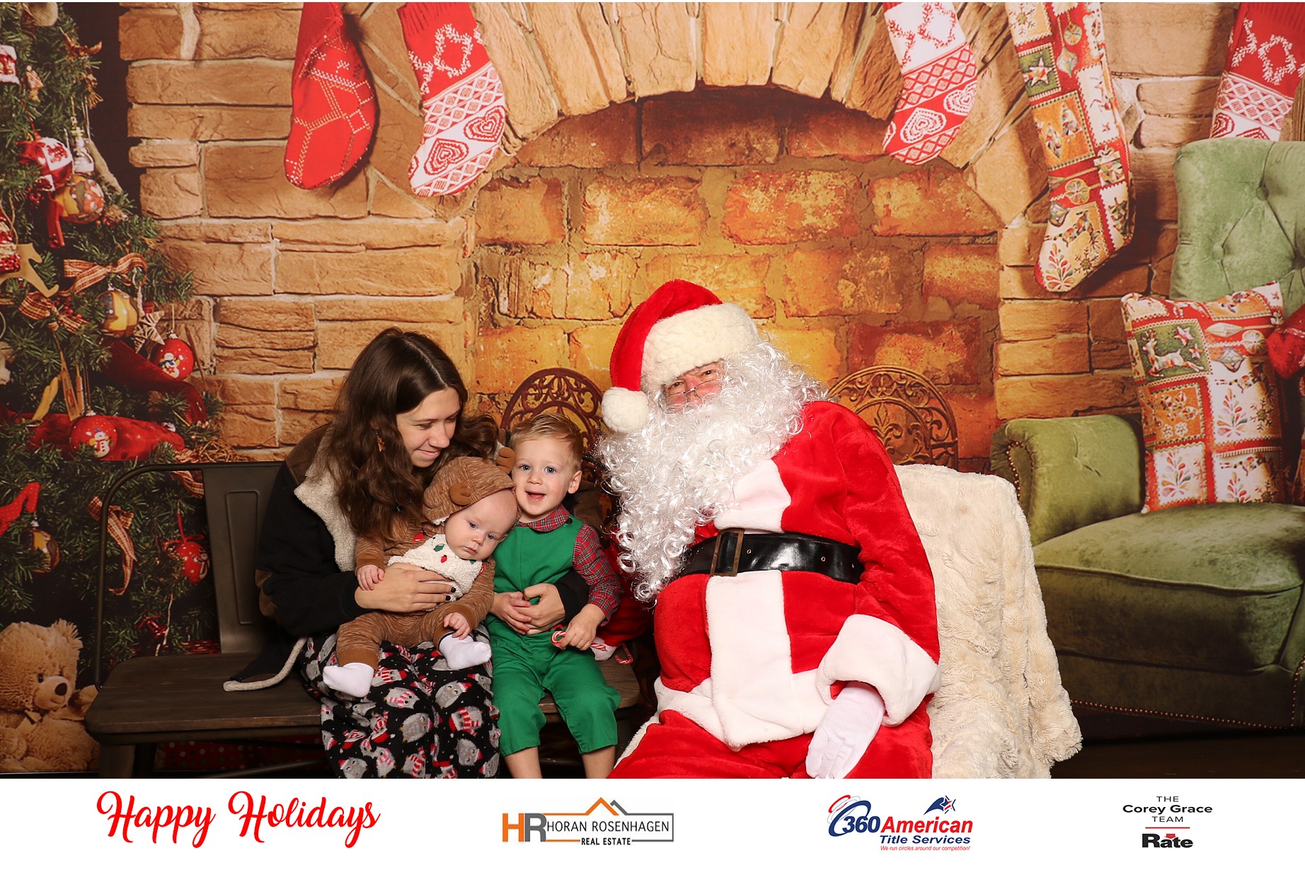 Horan RosenHagen Santa Photo | View more photos from the event at gallery.photoboothcincy.com/u/PhotoBoothCincy/Horan-RosenHagen-Santa-Photo