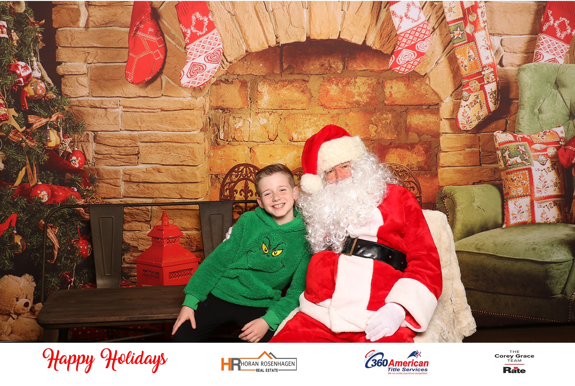 Horan RosenHagen Santa Photo | View more photos from the event at gallery.photoboothcincy.com/u/PhotoBoothCincy/Horan-RosenHagen-Santa-Photo