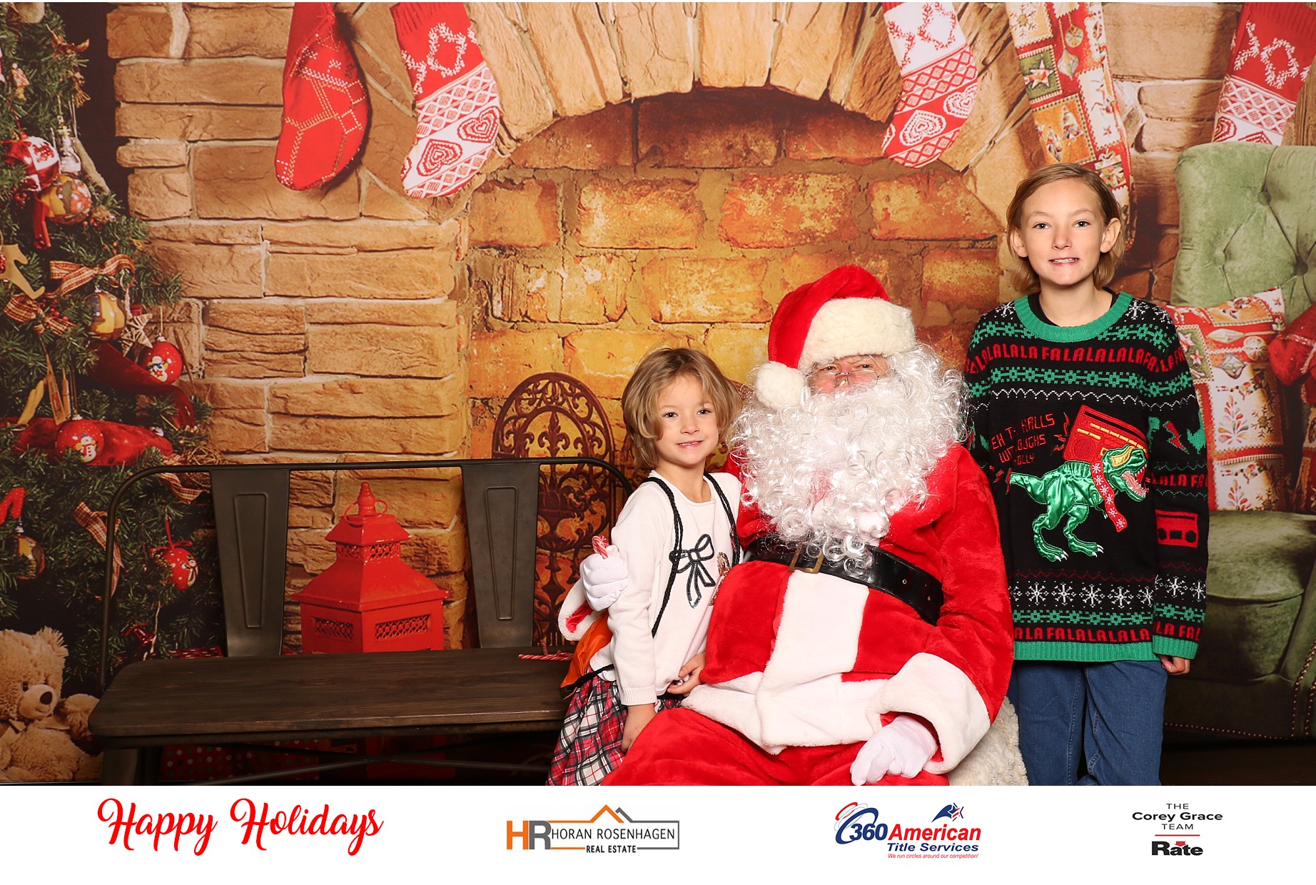 Horan RosenHagen Santa Photo | View more photos from the event at gallery.photoboothcincy.com/u/PhotoBoothCincy/Horan-RosenHagen-Santa-Photo