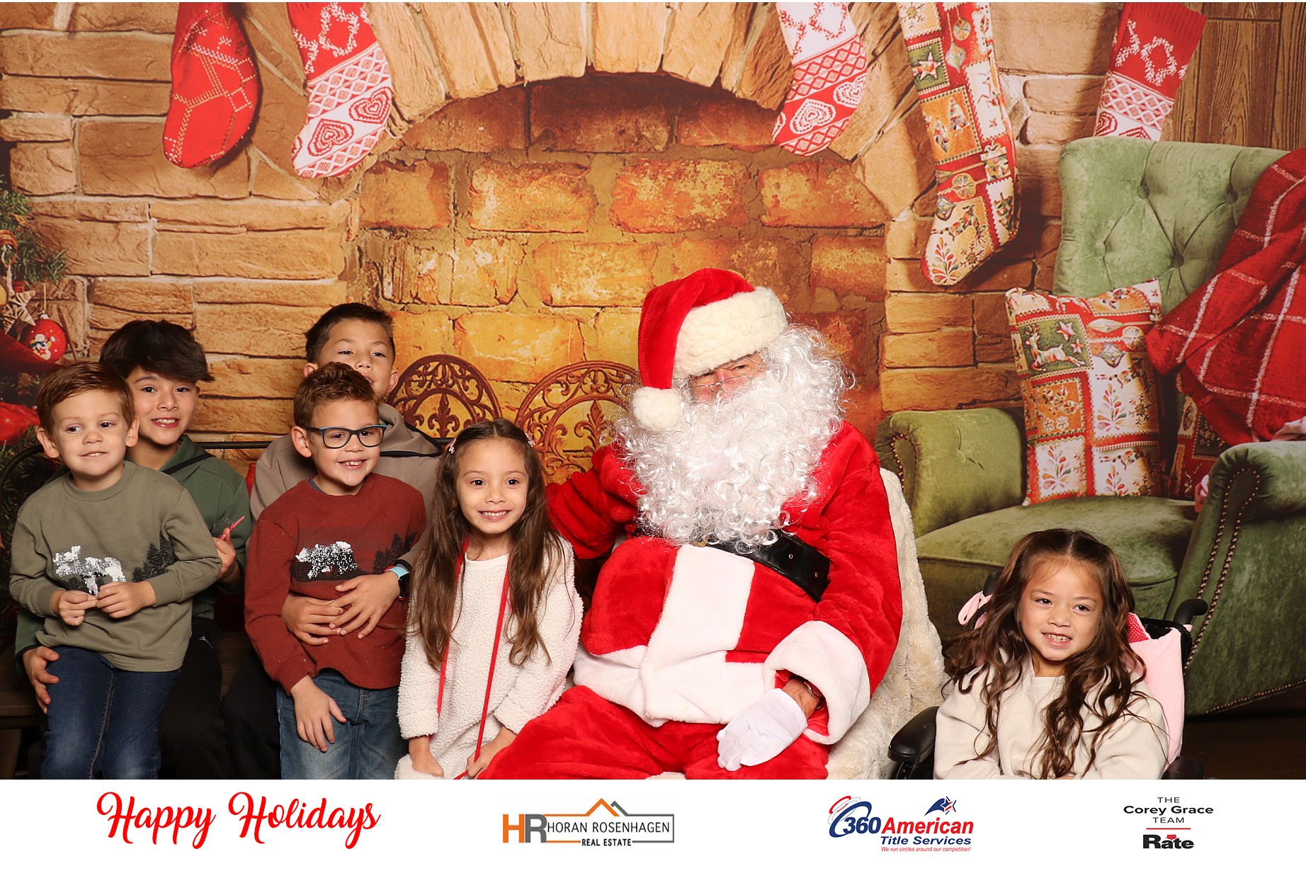 Horan RosenHagen Santa Photo | View more photos from the event at gallery.photoboothcincy.com/u/PhotoBoothCincy/Horan-RosenHagen-Santa-Photo