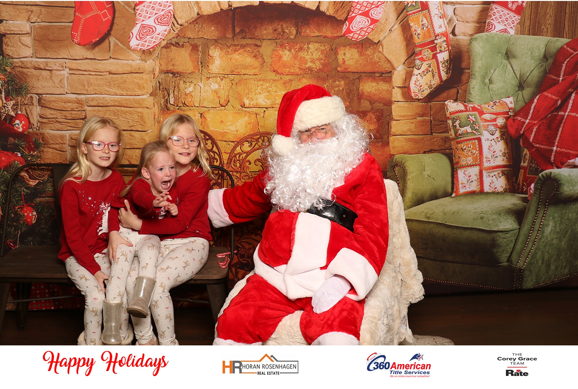 Horan RosenHagen Santa Photo | View more photos from the event at gallery.photoboothcincy.com/u/PhotoBoothCincy/Horan-RosenHagen-Santa-Photo