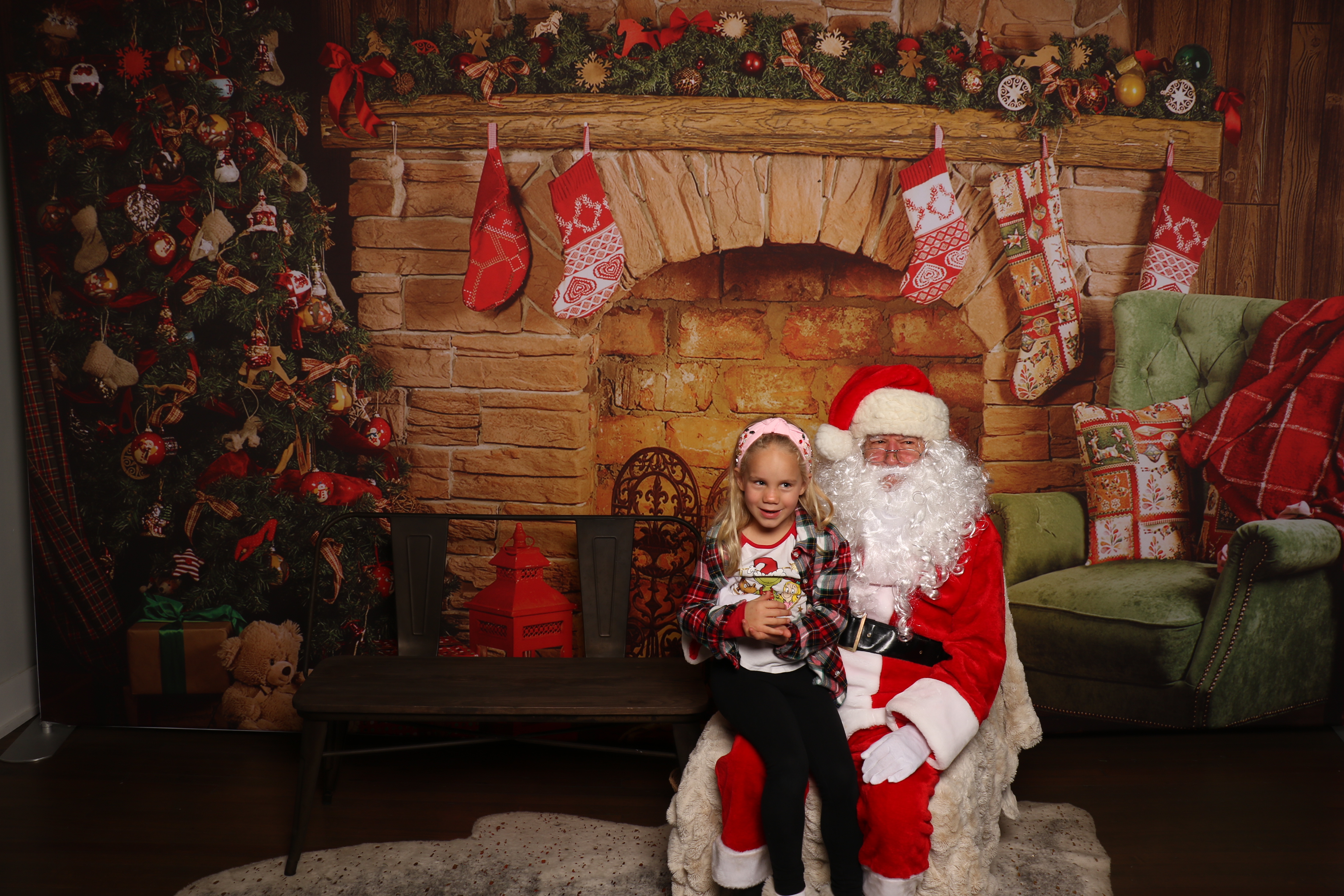 Horan RosenHagen Santa Photo | View more photos from the event at gallery.photoboothcincy.com/u/PhotoBoothCincy/Horan-RosenHagen-Santa-Photo
