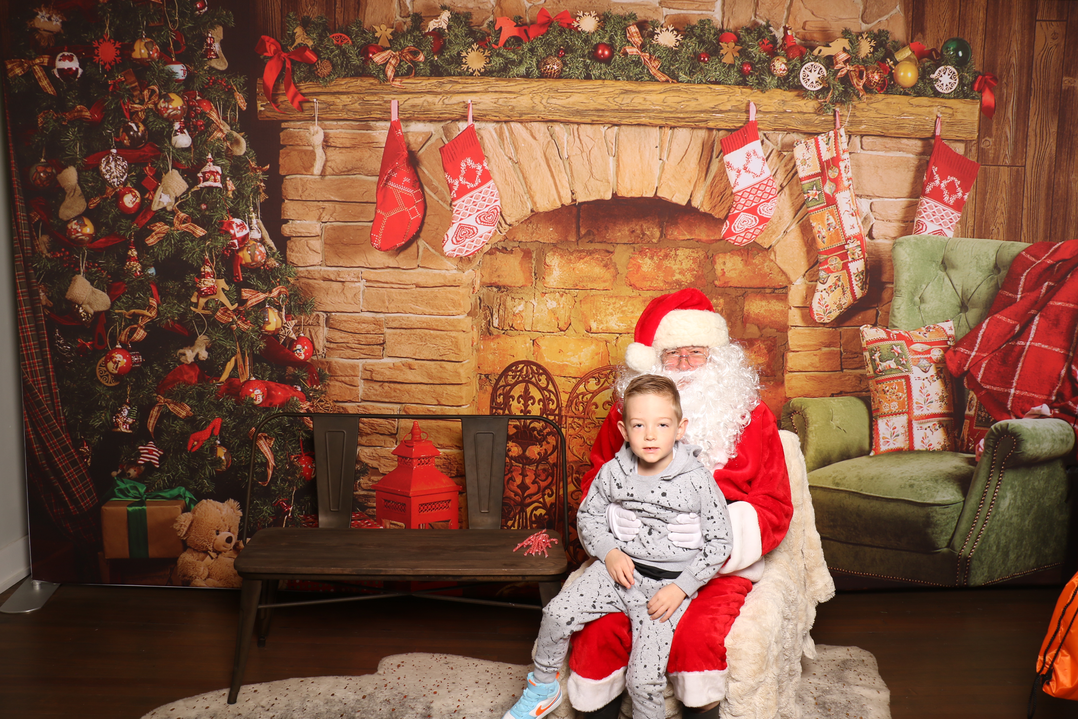 Horan RosenHagen Santa Photo | View more photos from the event at gallery.photoboothcincy.com/u/PhotoBoothCincy/Horan-RosenHagen-Santa-Photo