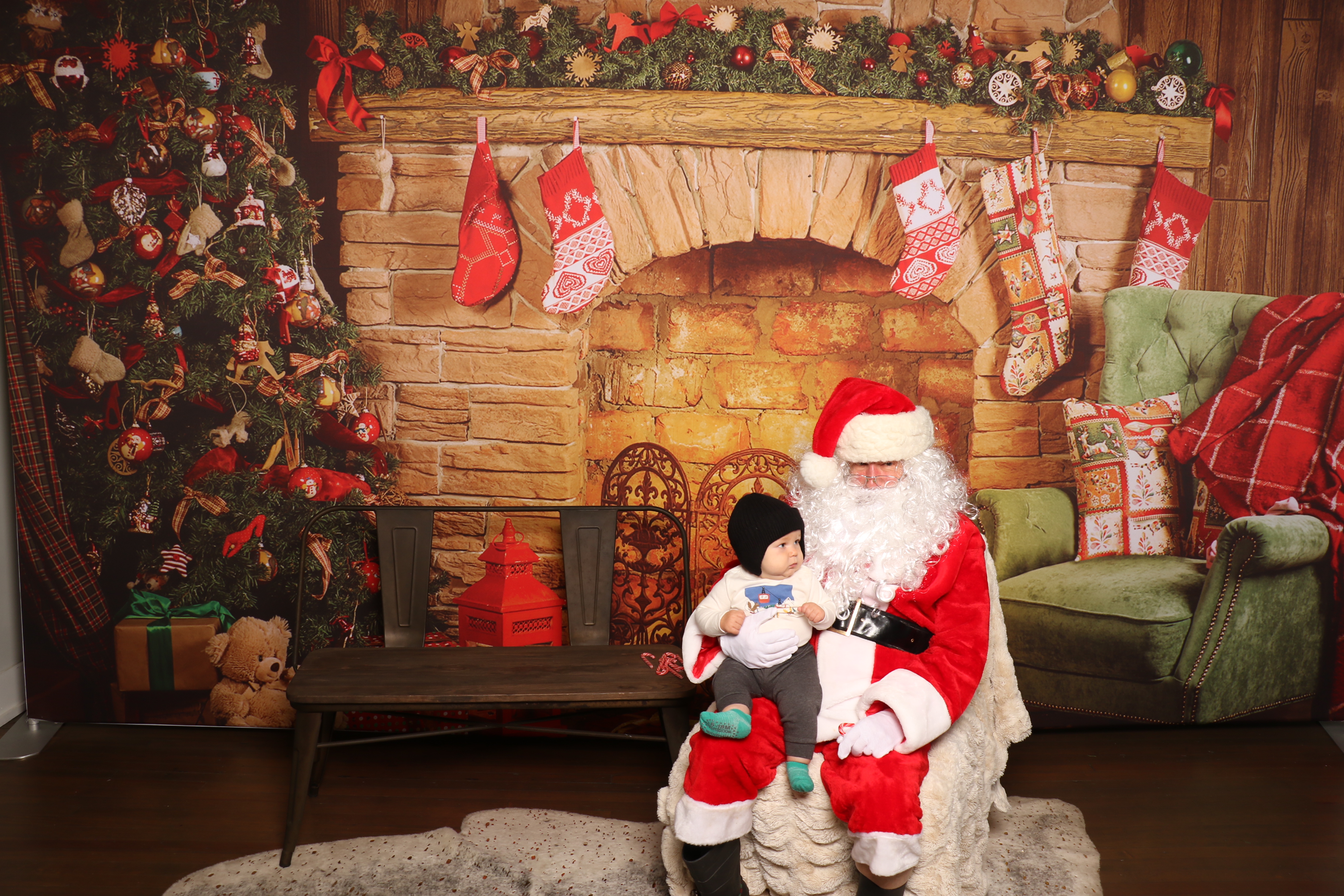 Horan RosenHagen Santa Photo | View more photos from the event at gallery.photoboothcincy.com/u/PhotoBoothCincy/Horan-RosenHagen-Santa-Photo