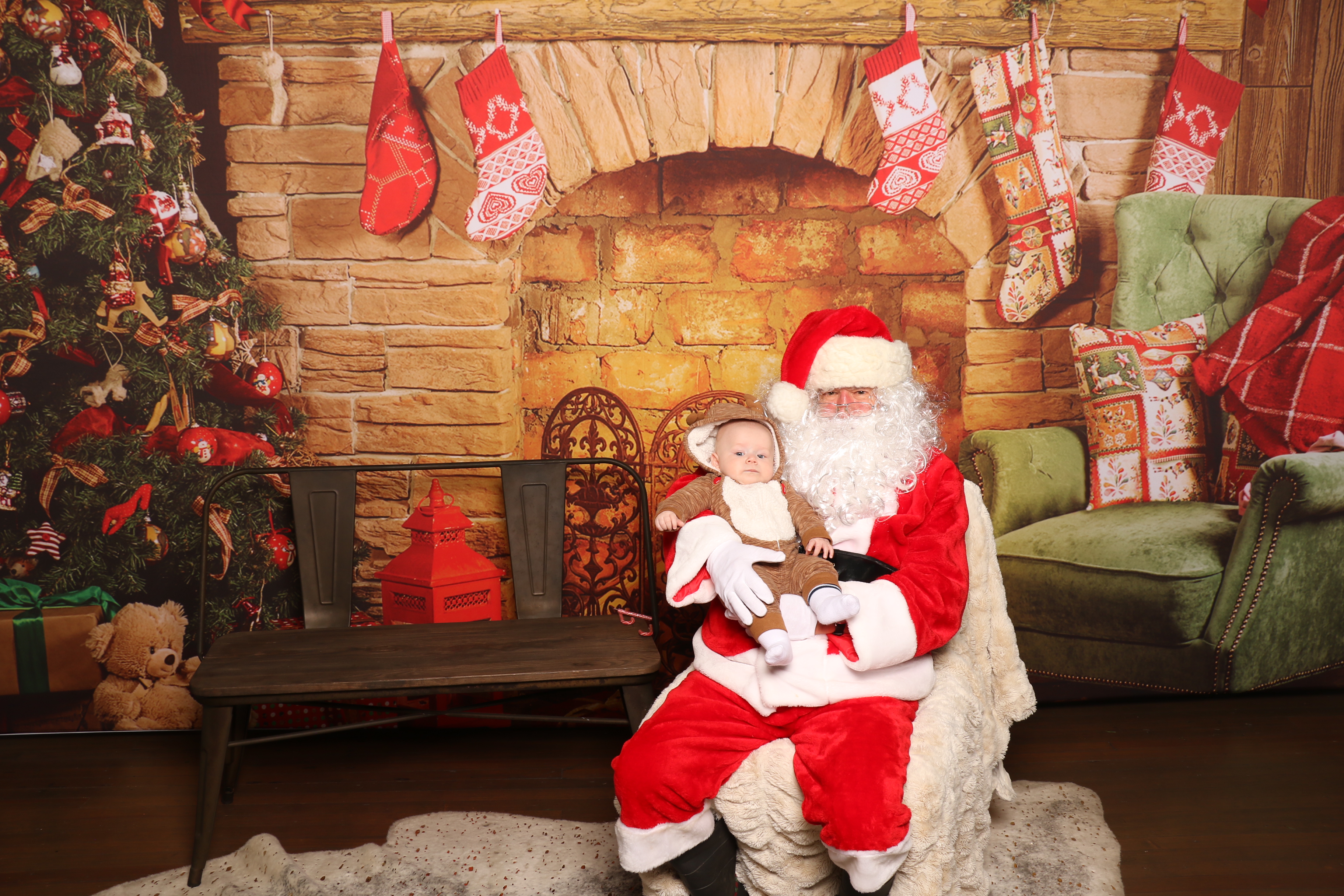 Horan RosenHagen Santa Photo | View more photos from the event at gallery.photoboothcincy.com/u/PhotoBoothCincy/Horan-RosenHagen-Santa-Photo