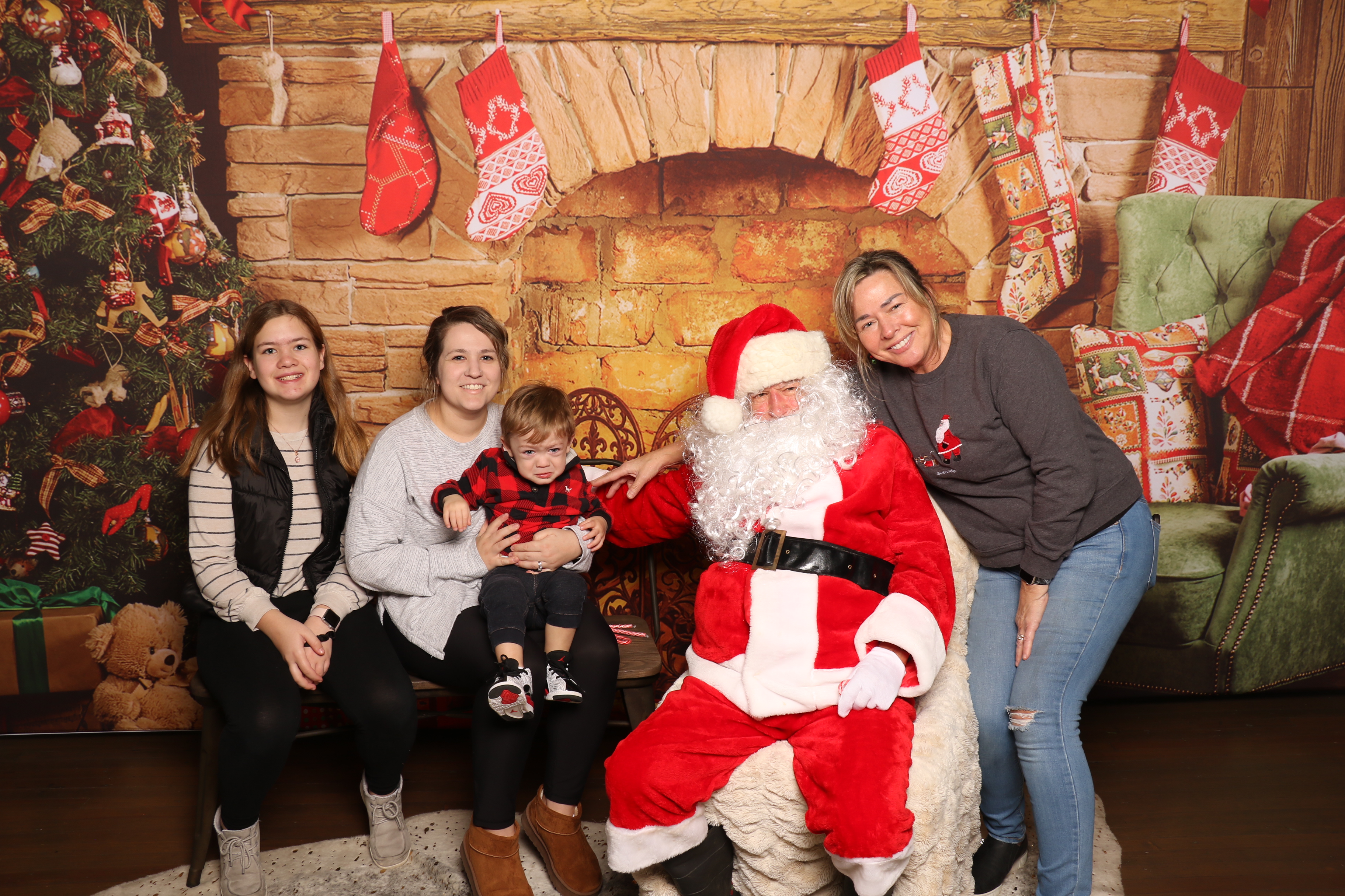 Horan RosenHagen Santa Photo | View more photos from the event at gallery.photoboothcincy.com/u/PhotoBoothCincy/Horan-RosenHagen-Santa-Photo