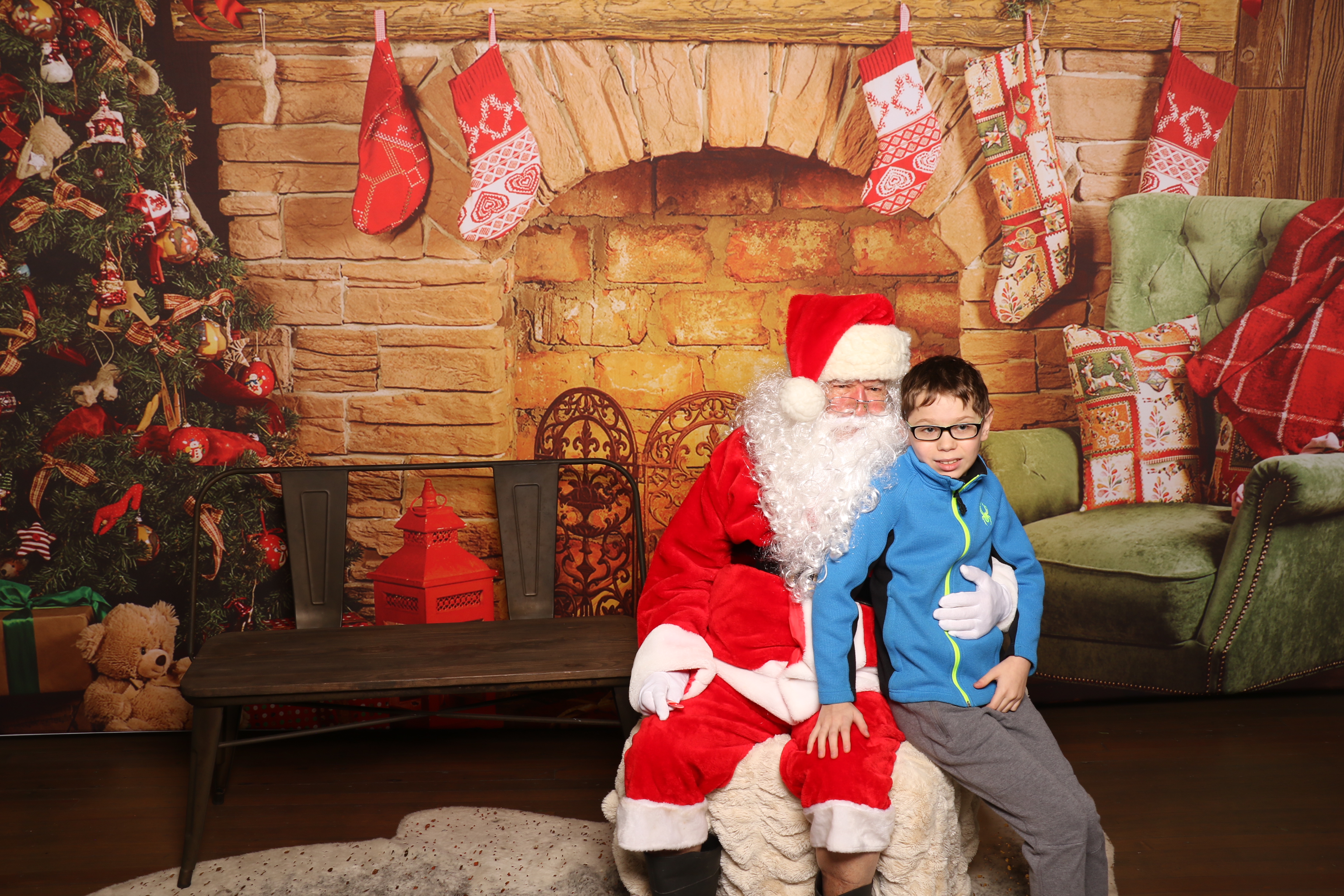 Horan RosenHagen Santa Photo | View more photos from the event at gallery.photoboothcincy.com/u/PhotoBoothCincy/Horan-RosenHagen-Santa-Photo