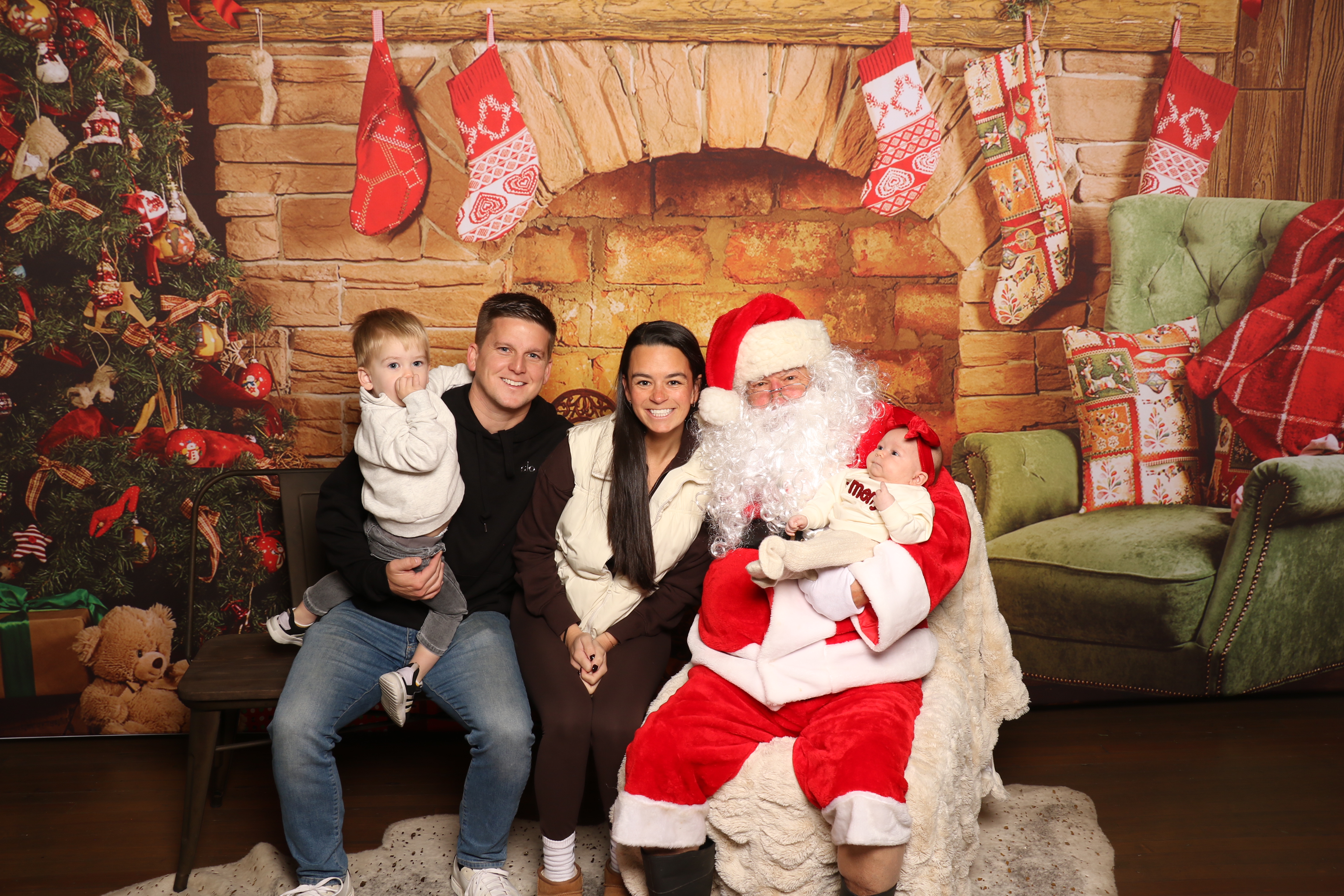 Horan RosenHagen Santa Photo | View more photos from the event at gallery.photoboothcincy.com/u/PhotoBoothCincy/Horan-RosenHagen-Santa-Photo