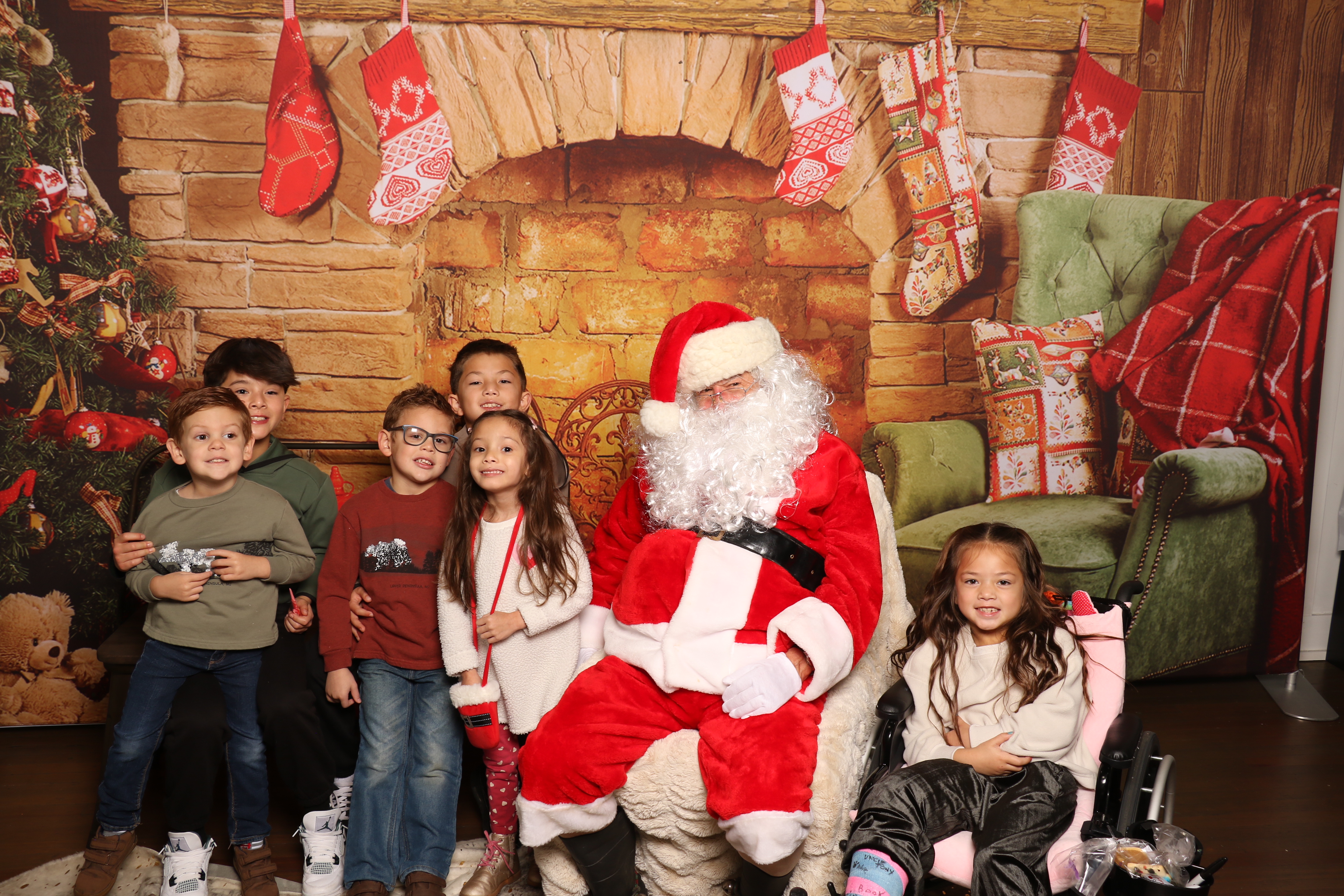 Horan RosenHagen Santa Photo | View more photos from the event at gallery.photoboothcincy.com/u/PhotoBoothCincy/Horan-RosenHagen-Santa-Photo