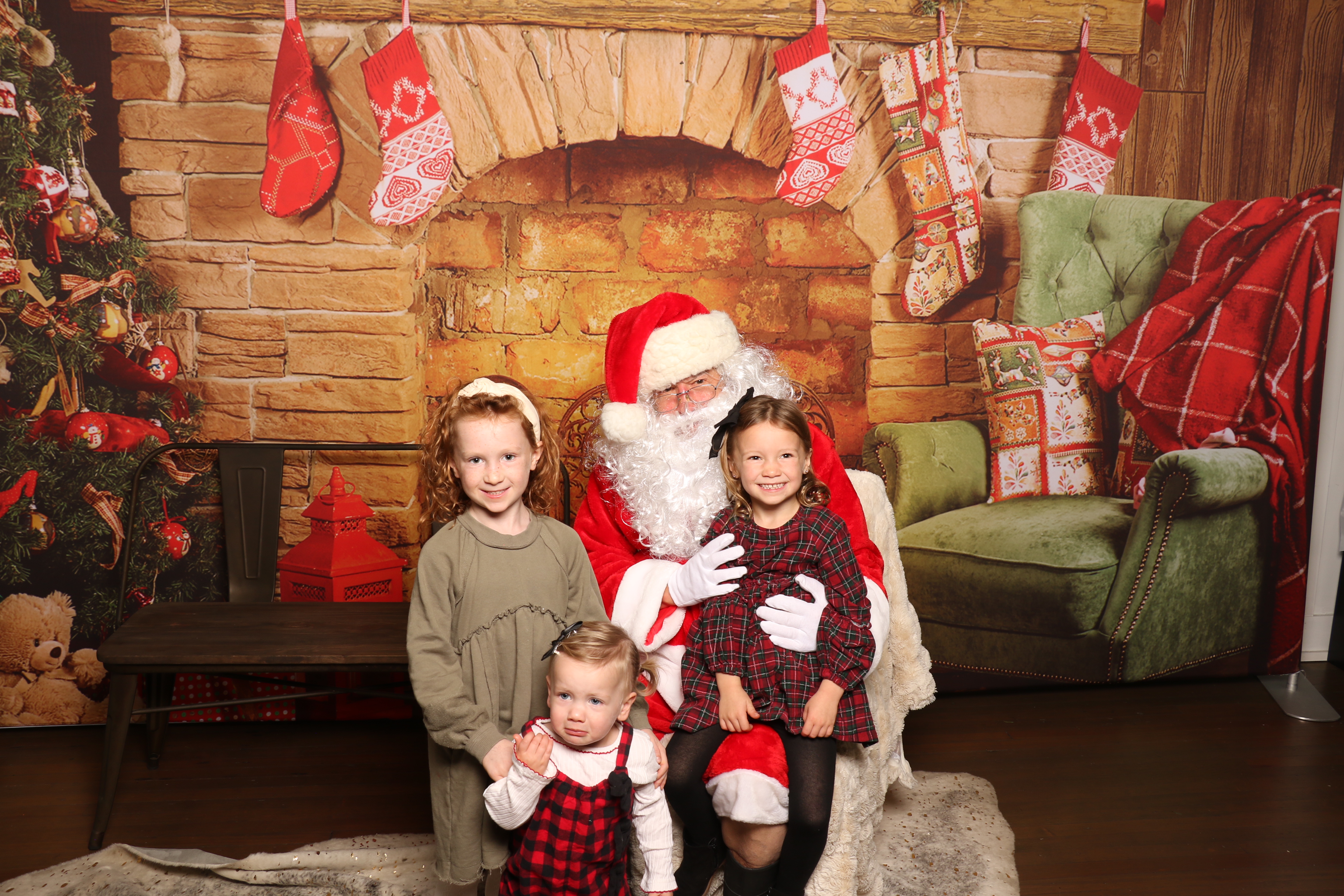 Horan RosenHagen Santa Photo | View more photos from the event at gallery.photoboothcincy.com/u/PhotoBoothCincy/Horan-RosenHagen-Santa-Photo