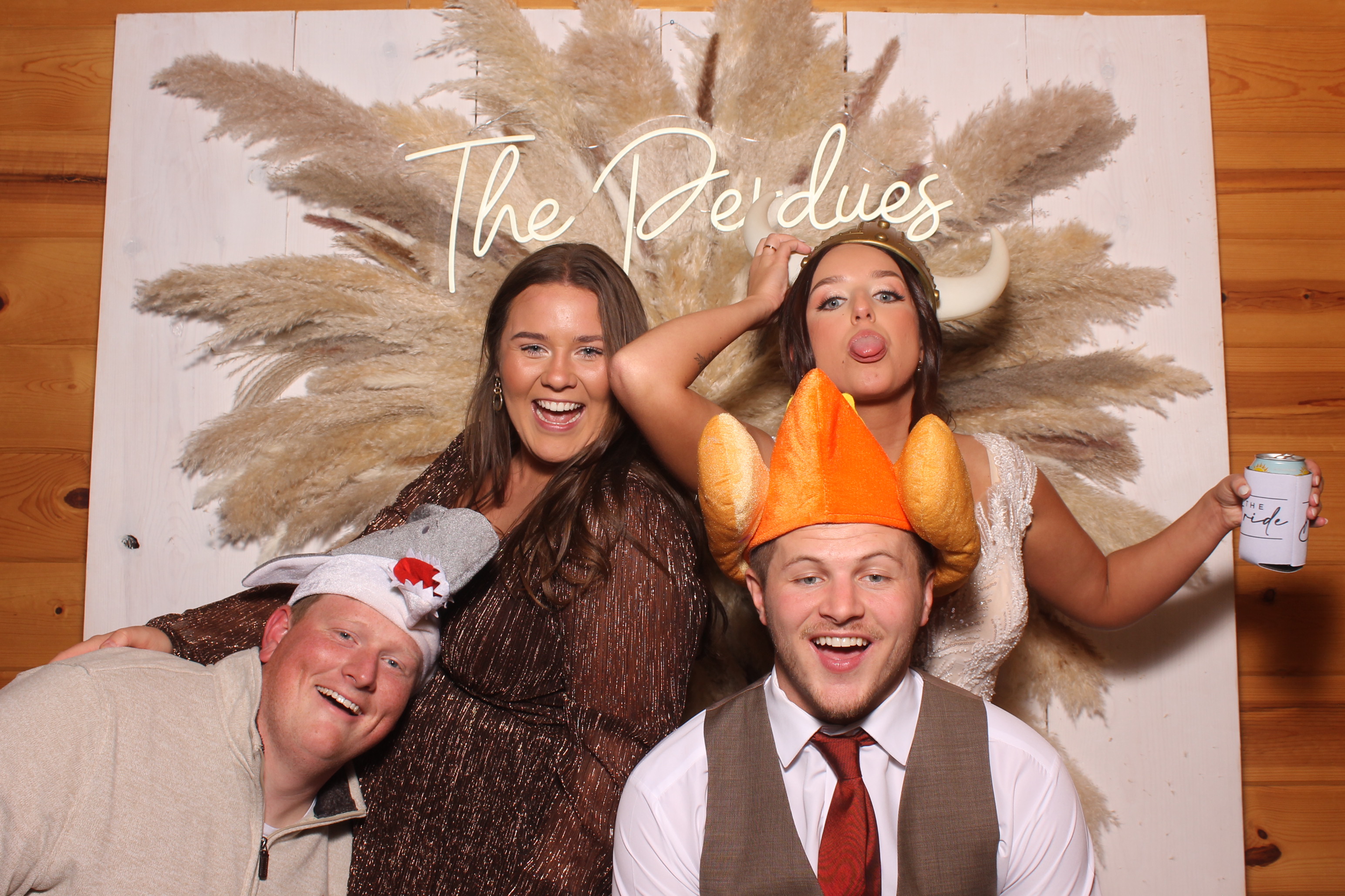 Hunter & Allie  | View more photos from the event at gallery.photoboothcincy.com/u/PhotoBoothCincy/Hunter-Allie