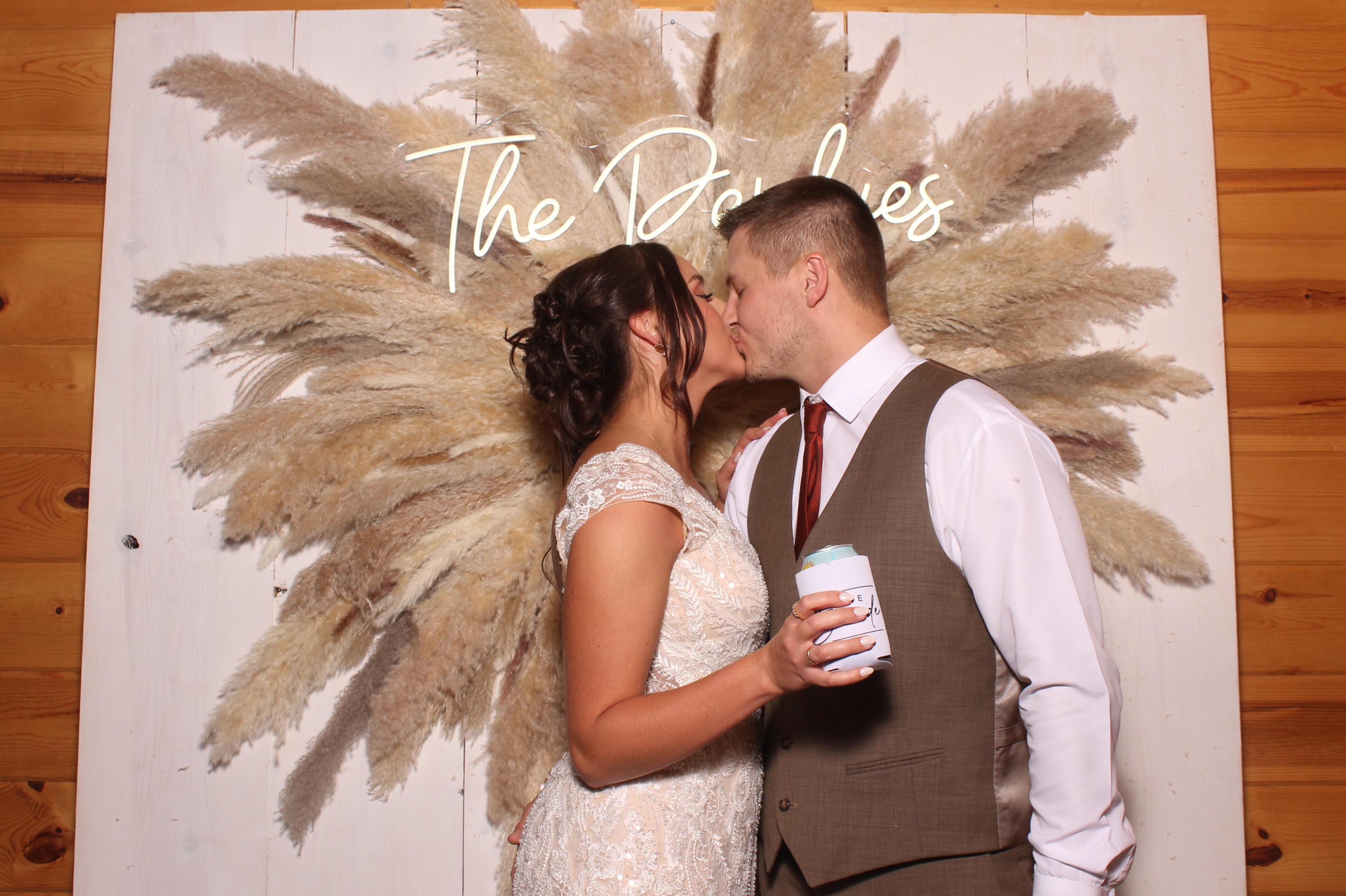 Hunter & Allie  | View more photos from the event at gallery.photoboothcincy.com/u/PhotoBoothCincy/Hunter-Allie