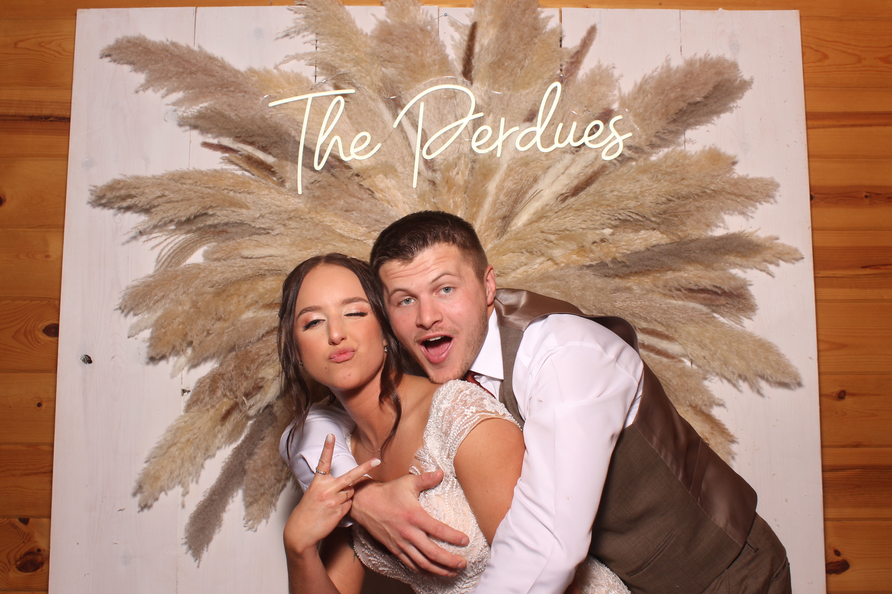 Hunter & Allie  | View more photos from the event at gallery.photoboothcincy.com/u/PhotoBoothCincy/Hunter-Allie
