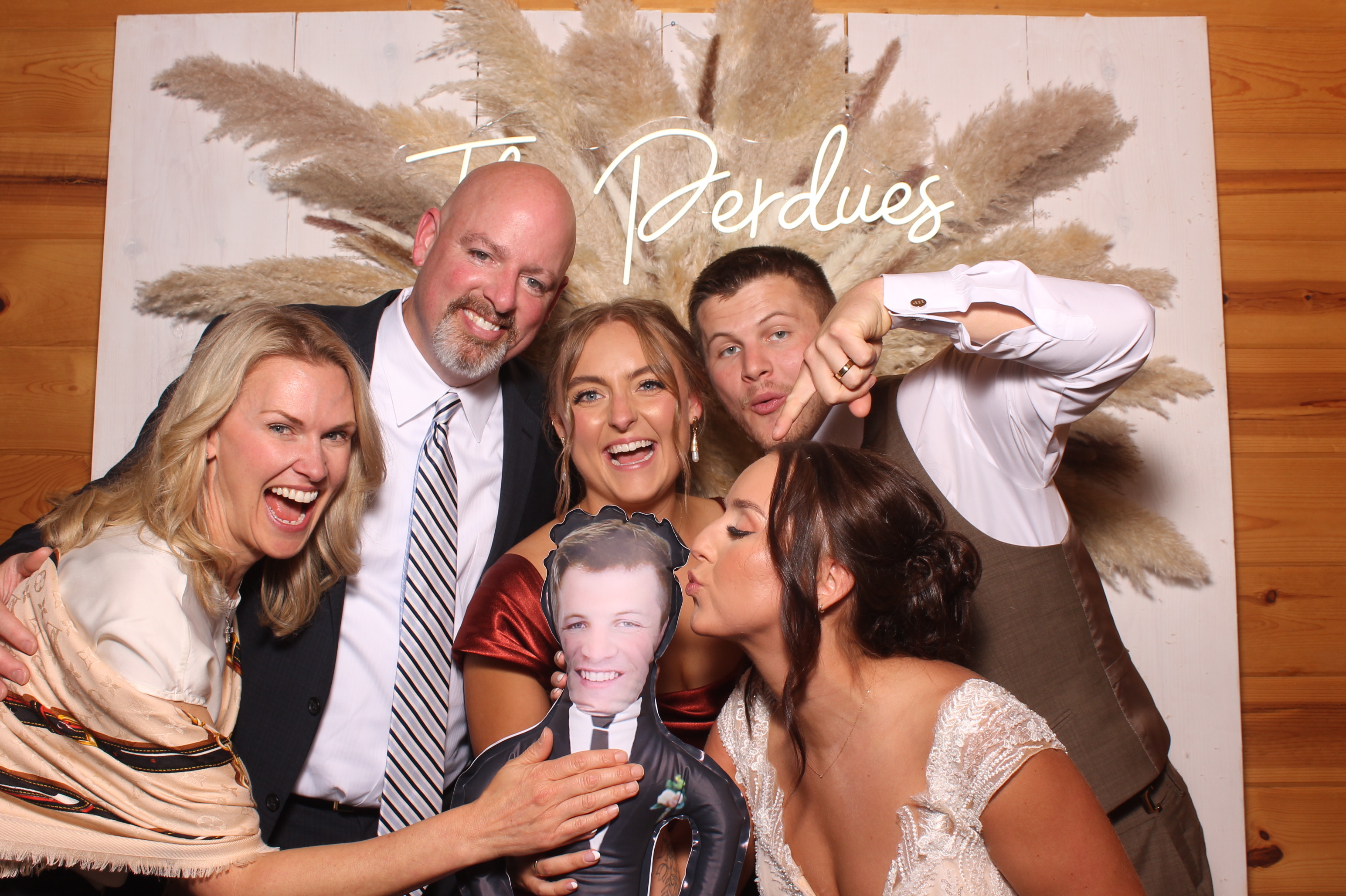 Hunter & Allie  | View more photos from the event at gallery.photoboothcincy.com/u/PhotoBoothCincy/Hunter-Allie