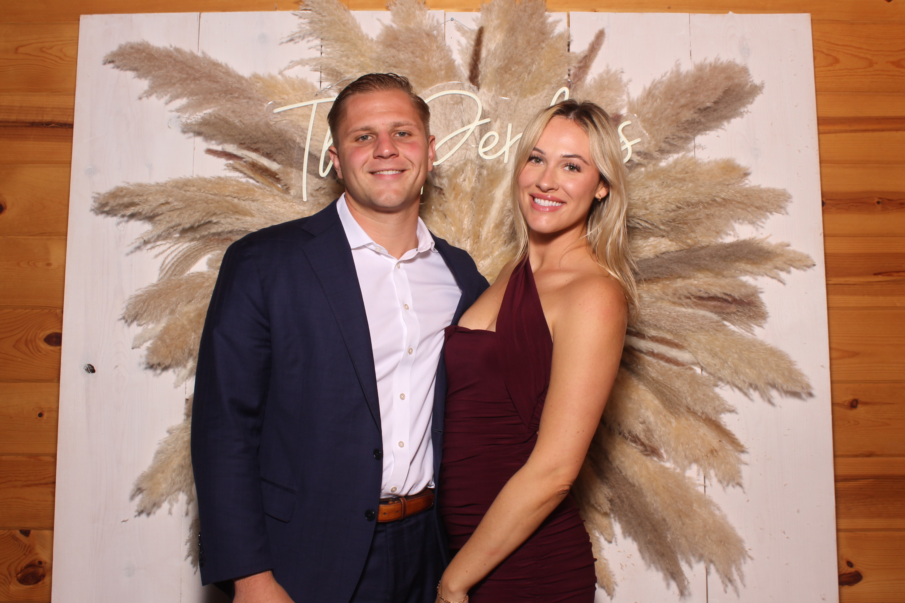 Hunter & Allie  | View more photos from the event at gallery.photoboothcincy.com/u/PhotoBoothCincy/Hunter-Allie