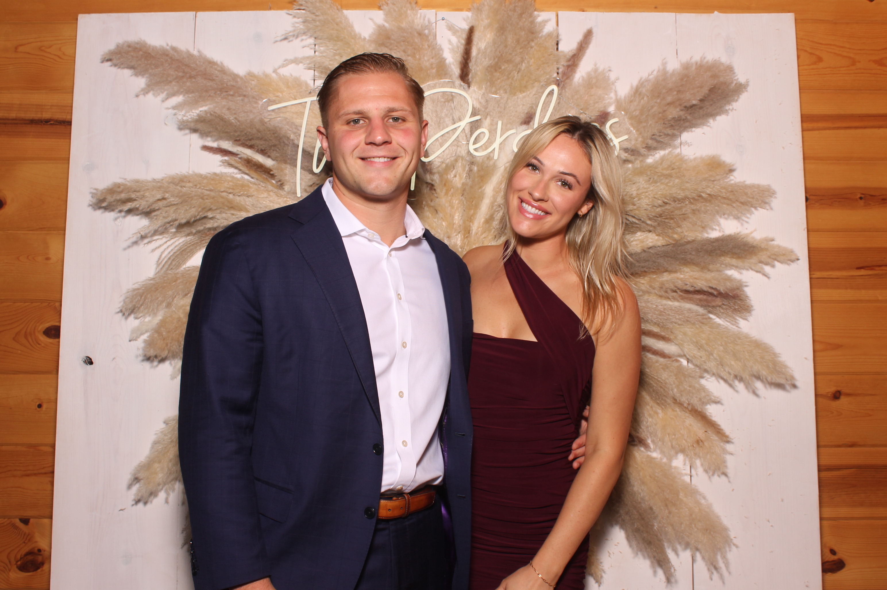 Hunter & Allie  | View more photos from the event at gallery.photoboothcincy.com/u/PhotoBoothCincy/Hunter-Allie