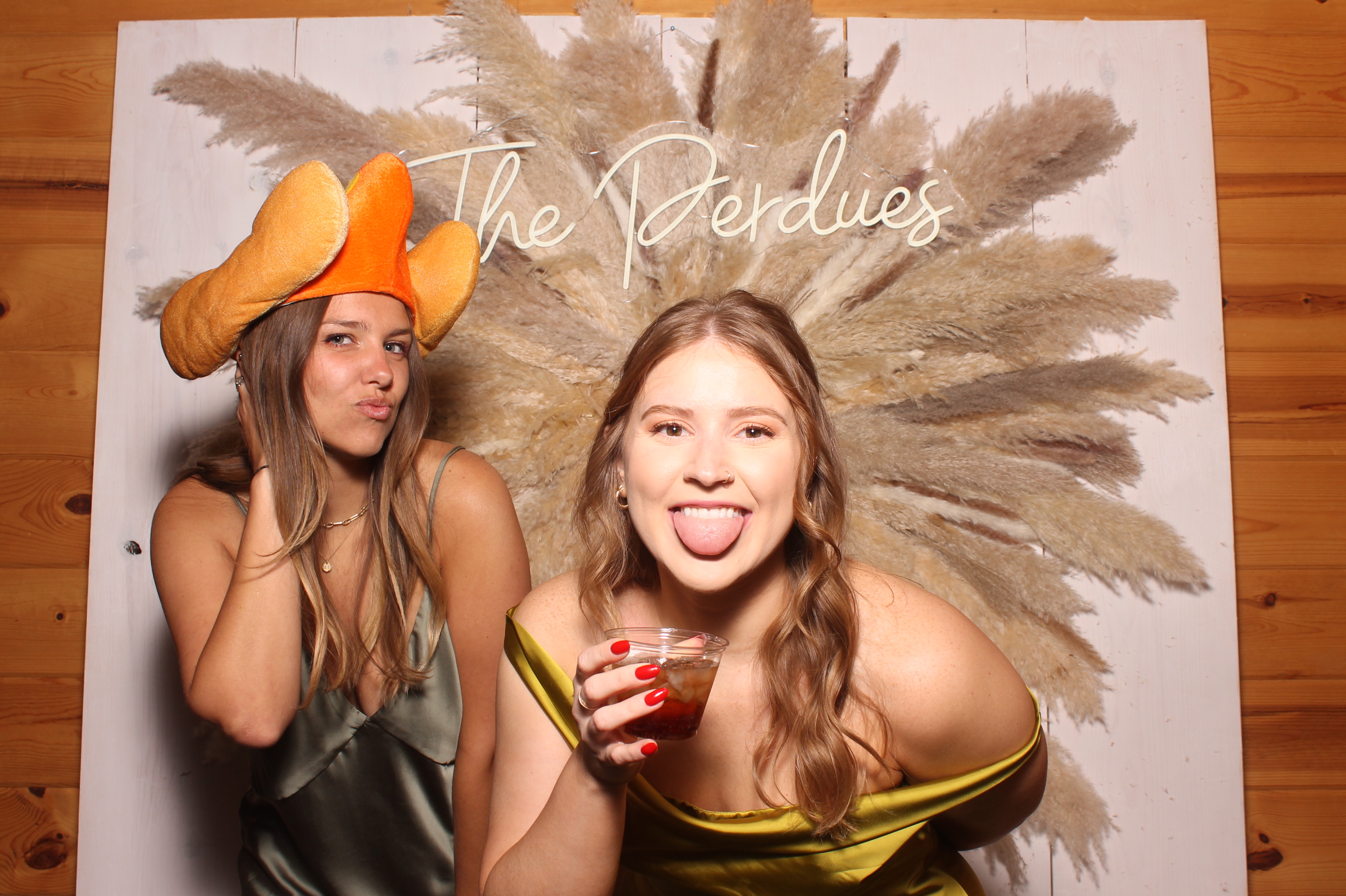 Hunter & Allie  | View more photos from the event at gallery.photoboothcincy.com/u/PhotoBoothCincy/Hunter-Allie
