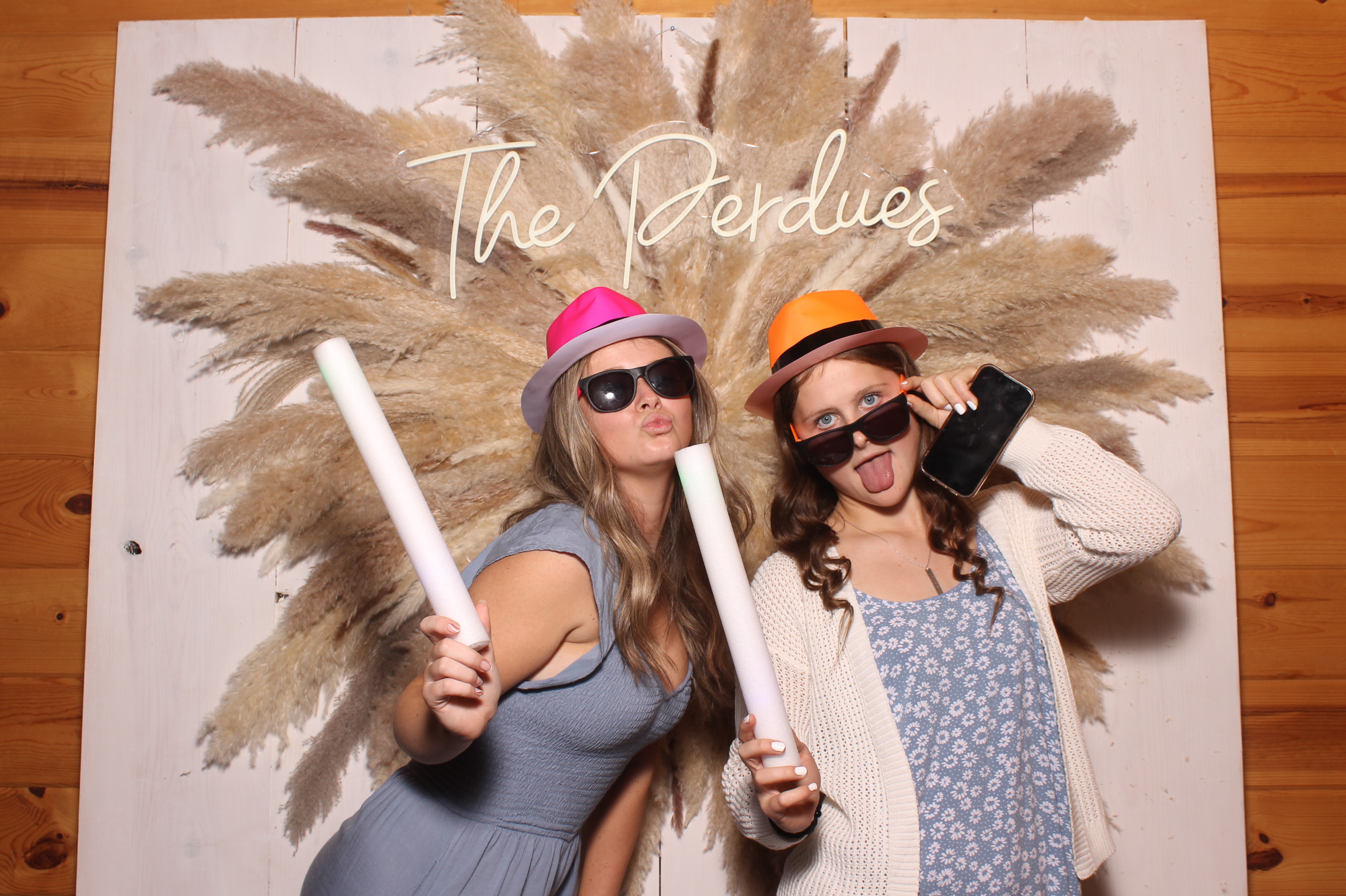 Hunter & Allie  | View more photos from the event at gallery.photoboothcincy.com/u/PhotoBoothCincy/Hunter-Allie