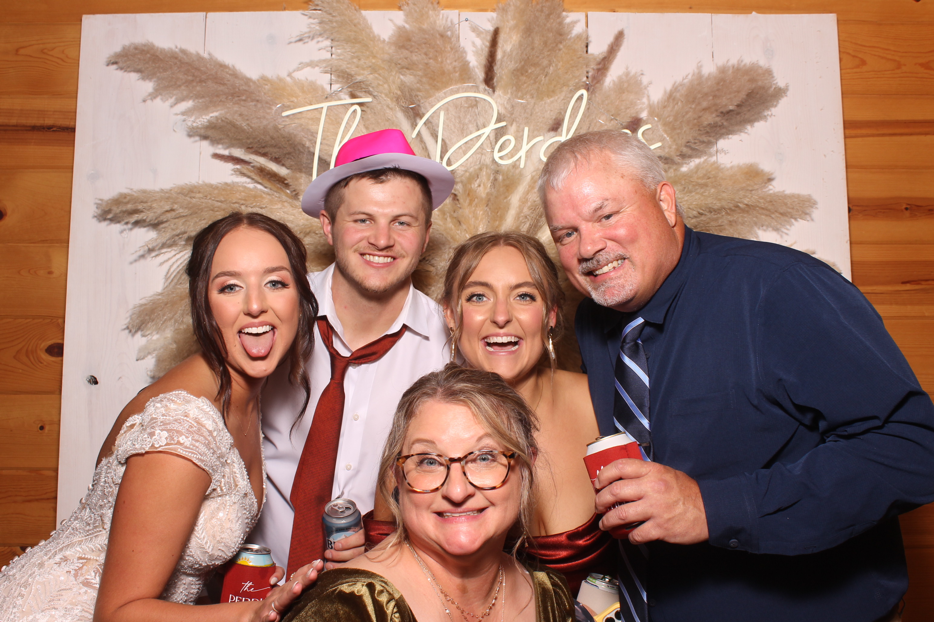 Hunter & Allie  | View more photos from the event at gallery.photoboothcincy.com/u/PhotoBoothCincy/Hunter-Allie