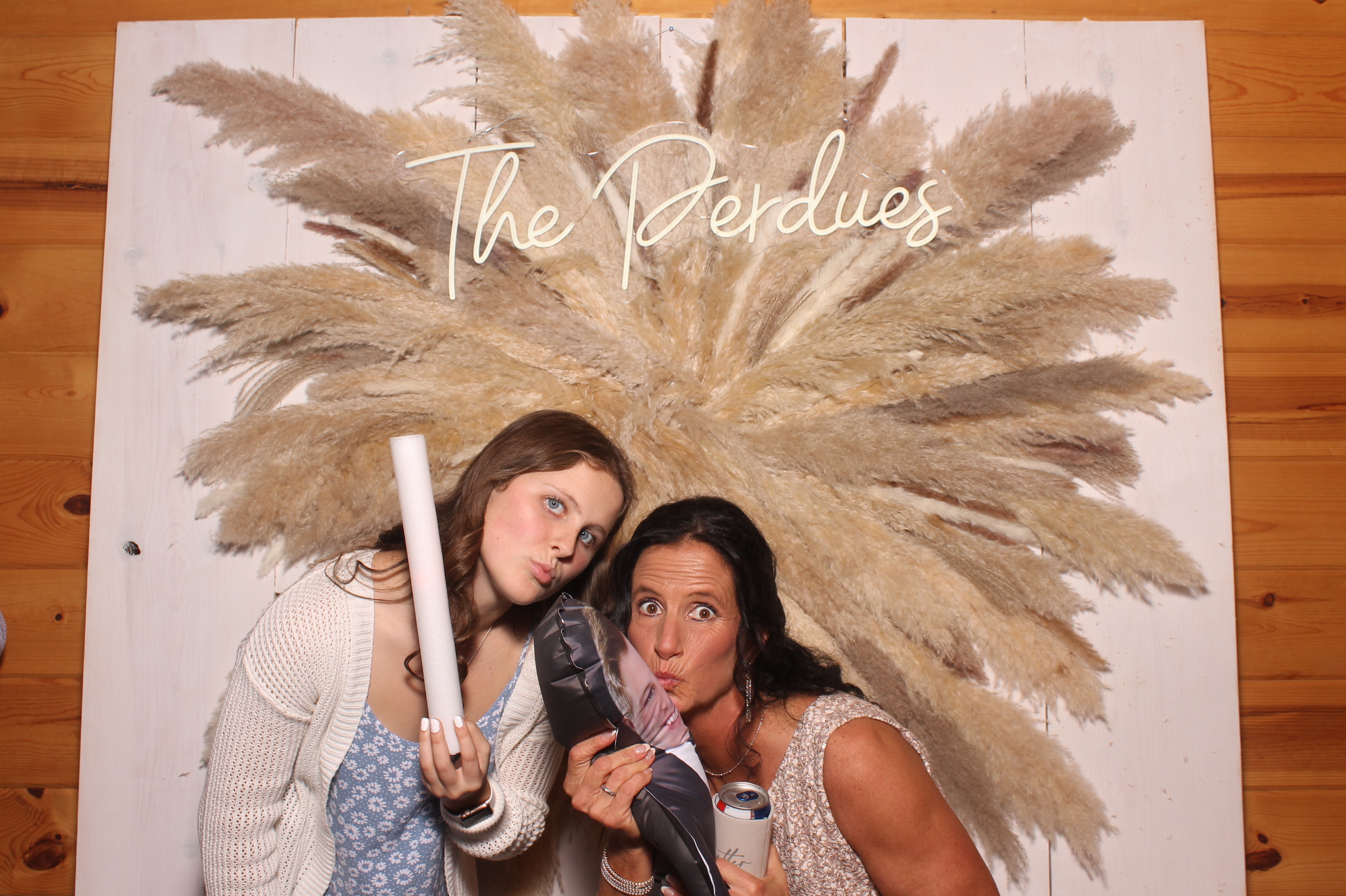 Hunter & Allie  | View more photos from the event at gallery.photoboothcincy.com/u/PhotoBoothCincy/Hunter-Allie