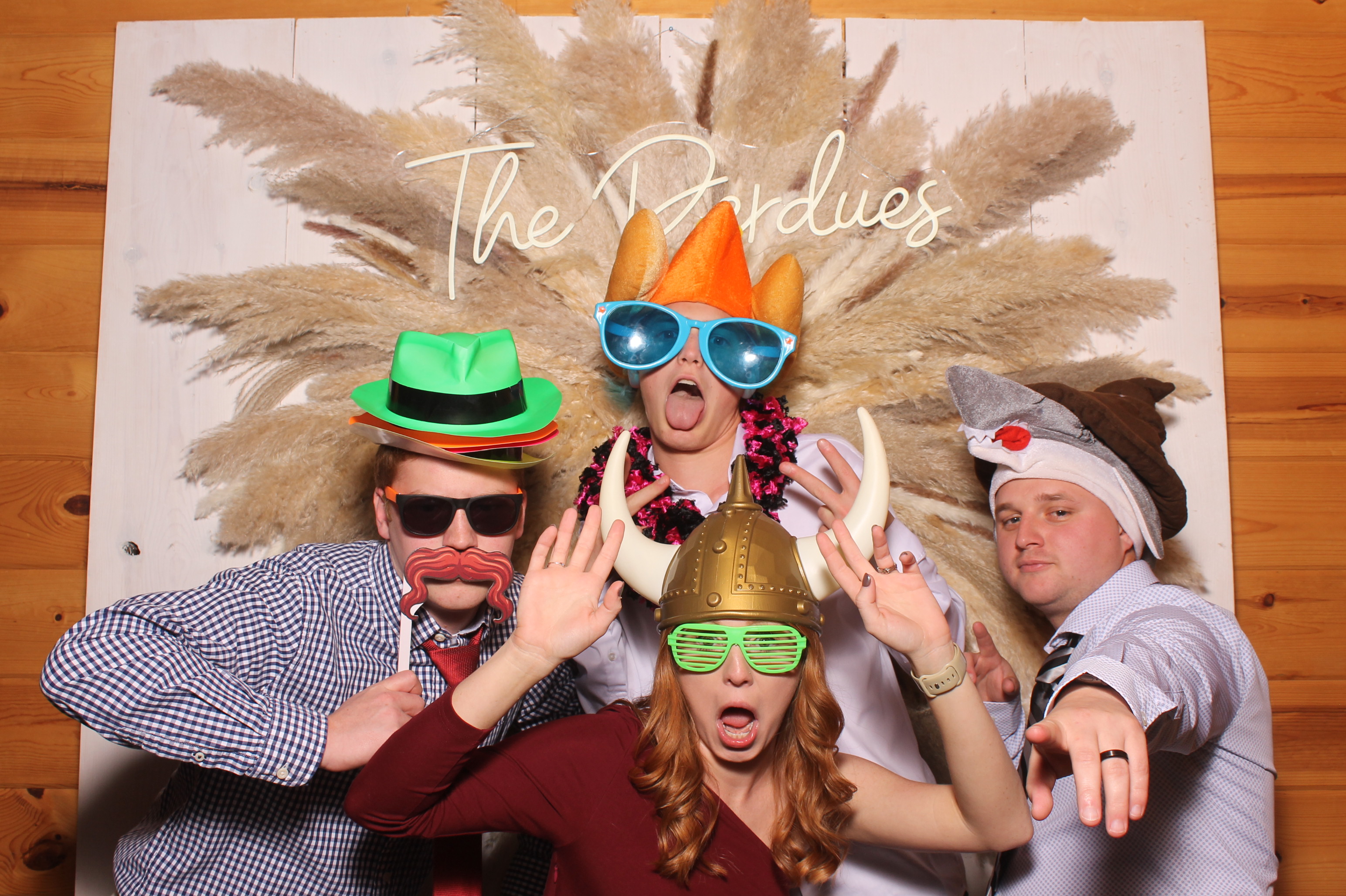 Hunter & Allie  | View more photos from the event at gallery.photoboothcincy.com/u/PhotoBoothCincy/Hunter-Allie